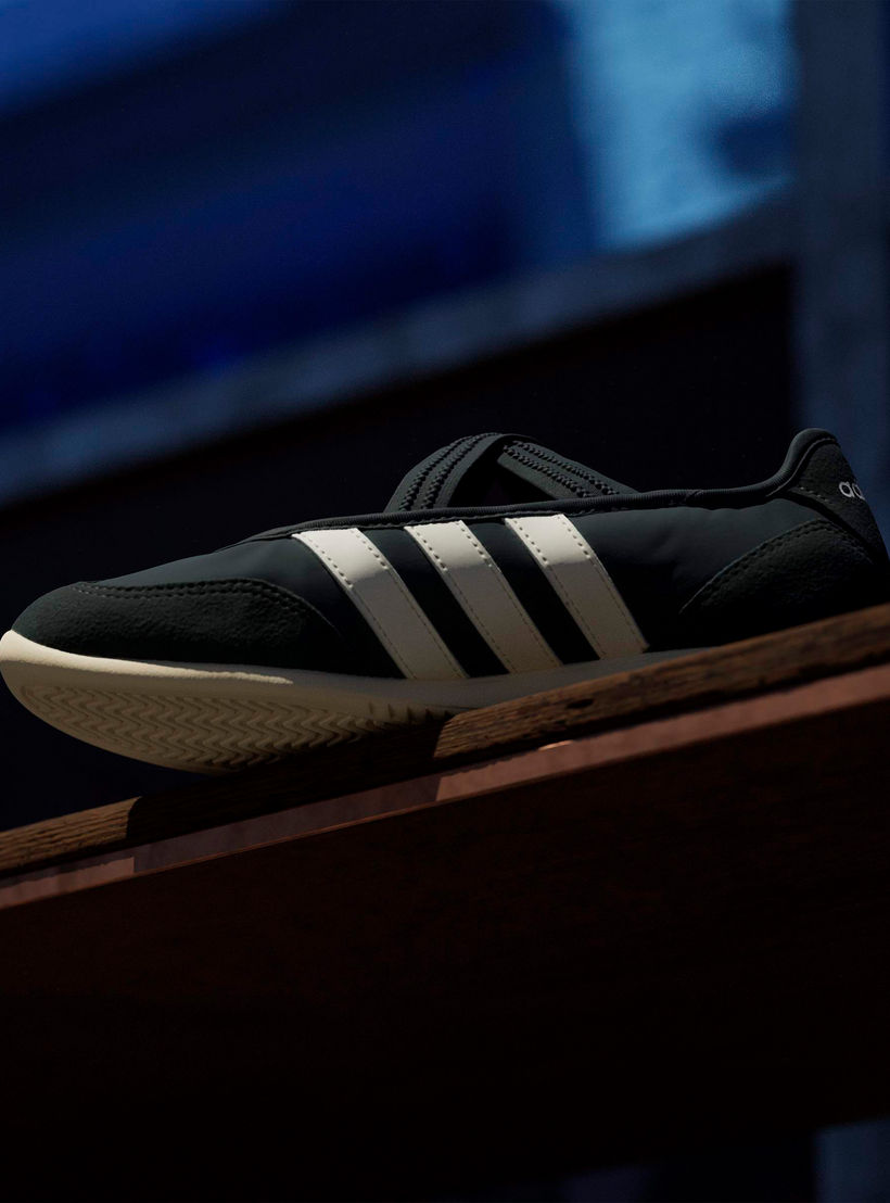 Adidas Women Barreda Striped Sports Shoes-sports-women-shoes-image-10