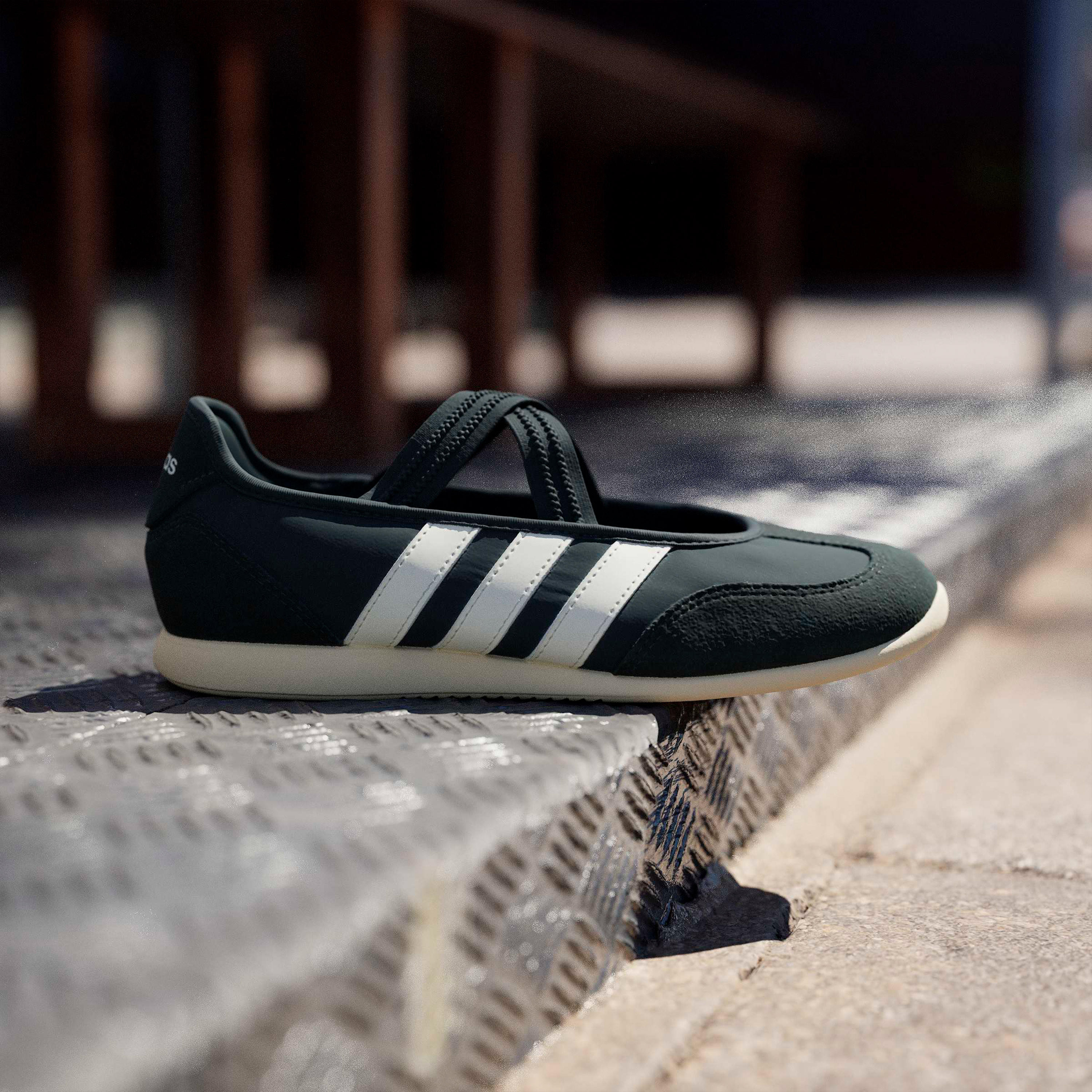 Adidas Women Barreda Striped Sports Shoes-sports-women-shoes-image-8