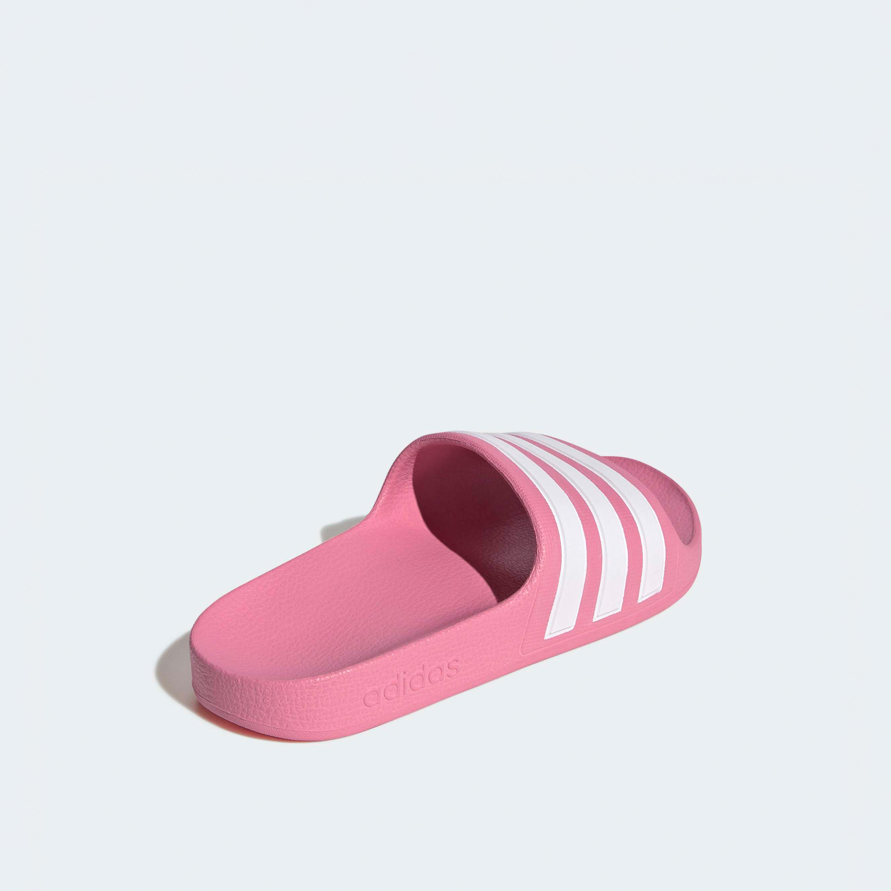 شبشب أديليت أكوا للبنات من أديداس-girls-shoes-flipflopsandslides-image-5