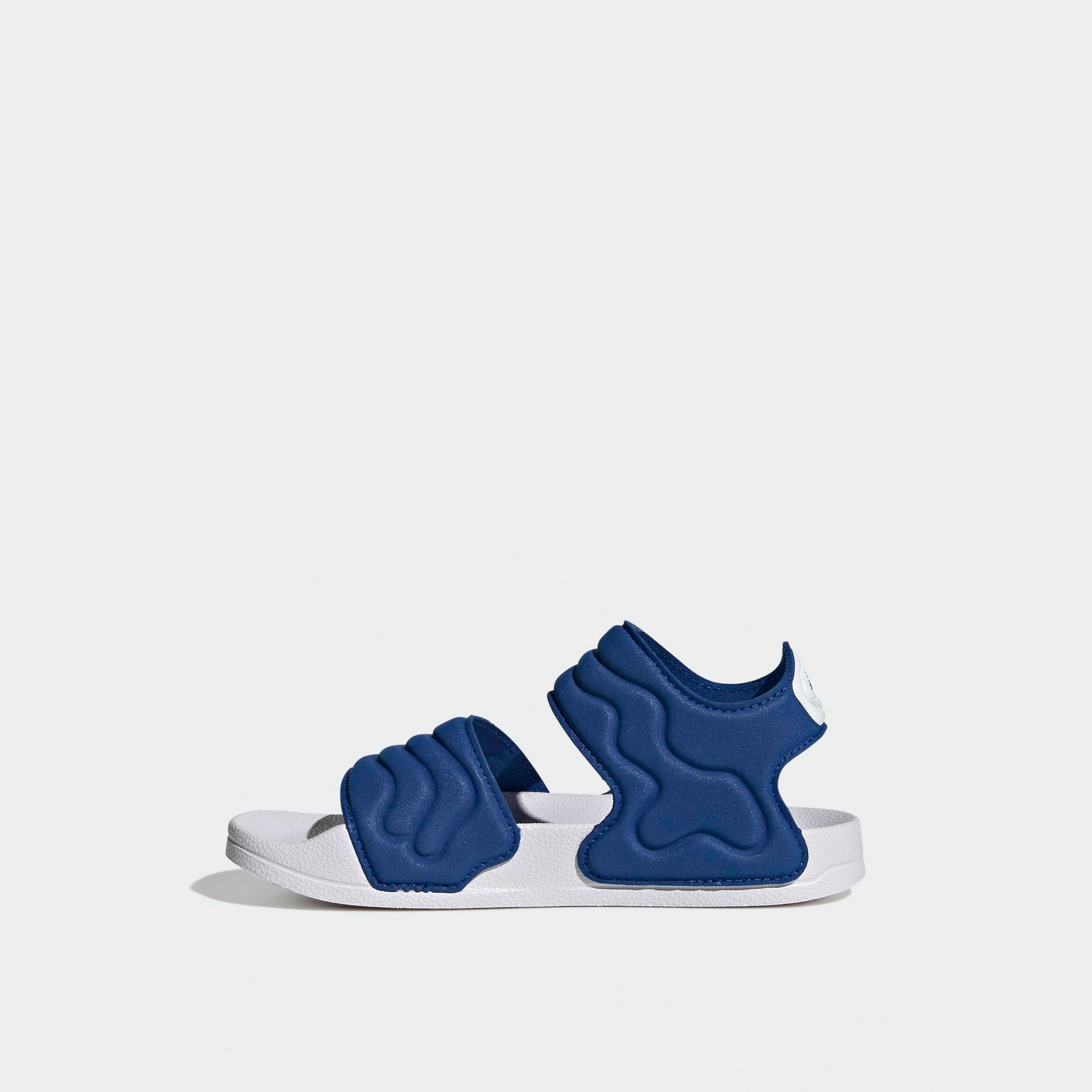 صندل بشريط إغلاق لاصق أديليت من أديداس-boys-shoes-sandals-image-3