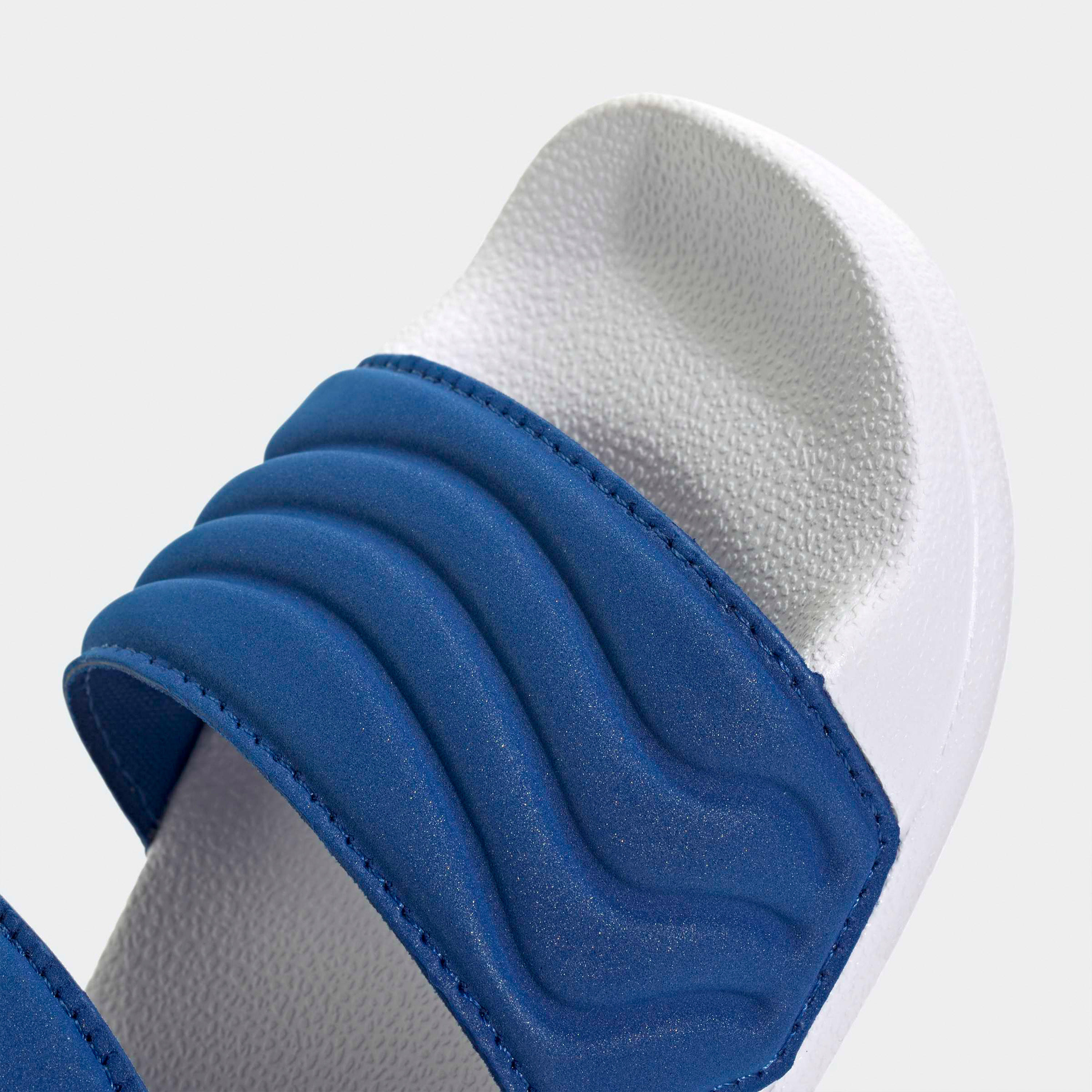 صندل بشريط إغلاق لاصق أديليت من أديداس-boys-shoes-sandals-image-7