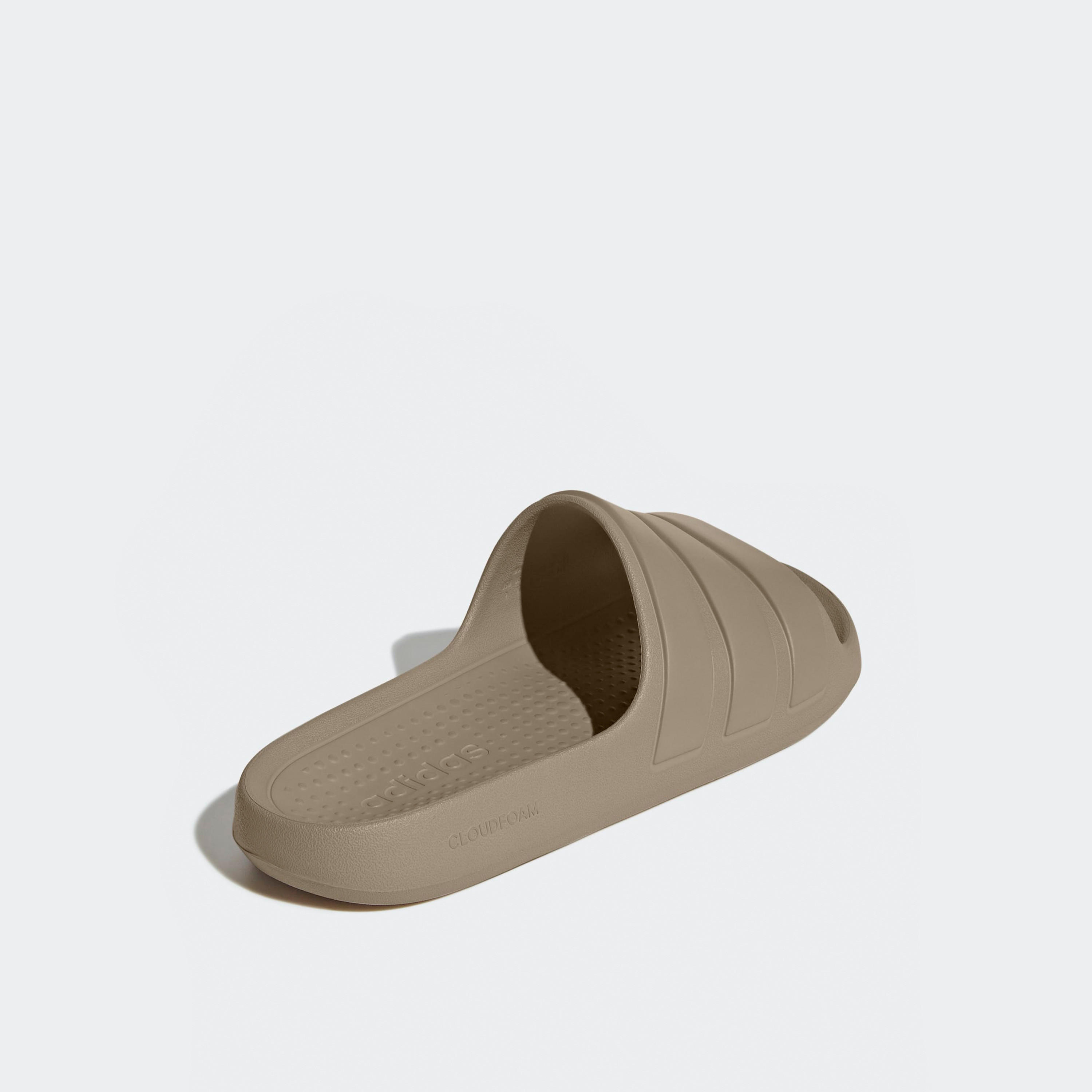 شبشب أديليت فلو بلون موحّد للرجال من أديداس-men-shoes-flipflopsandslides-image-5