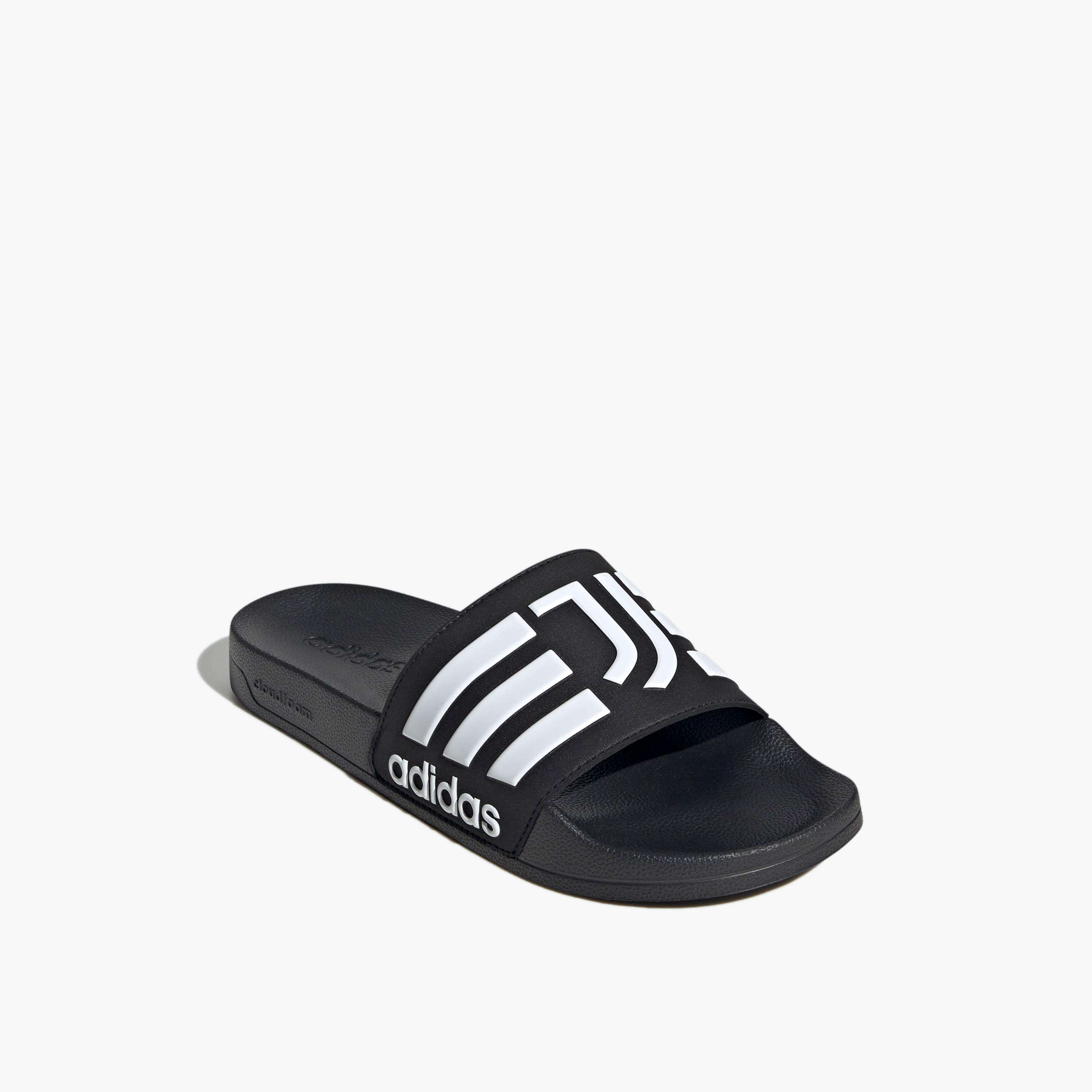 شبشب أديليت شاور بنقوش شعار يوفنتوس للرجال من أديداس-men-shoes-flipflopsandslides-image-1