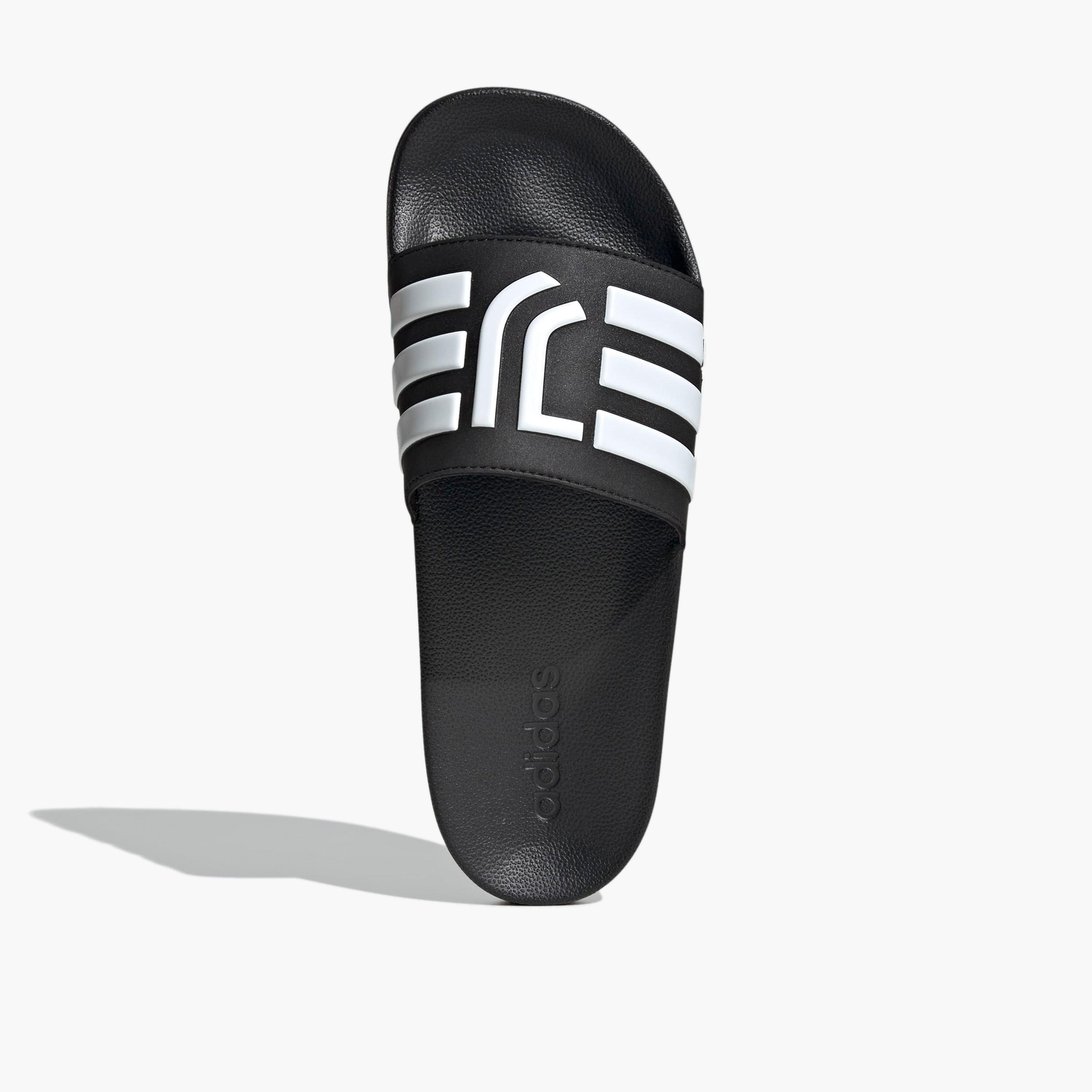 شبشب أديليت شاور بنقوش شعار يوفنتوس للرجال من أديداس-men-shoes-flipflopsandslides-image-4