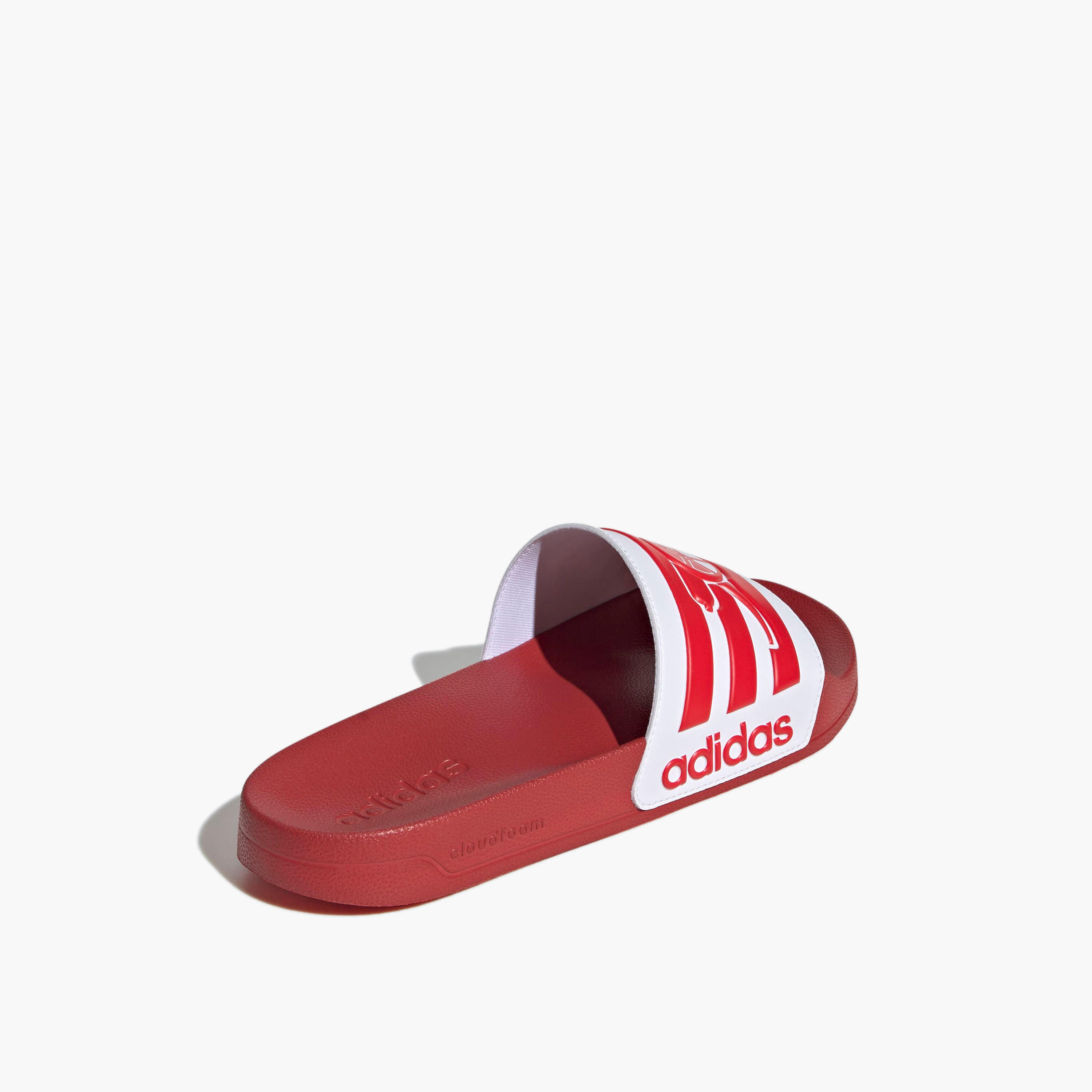 شبشب أديليت شاور بطبعات شعار أرسنال للرجال من أديداس-men-shoes-flipflopsandslides-image-5