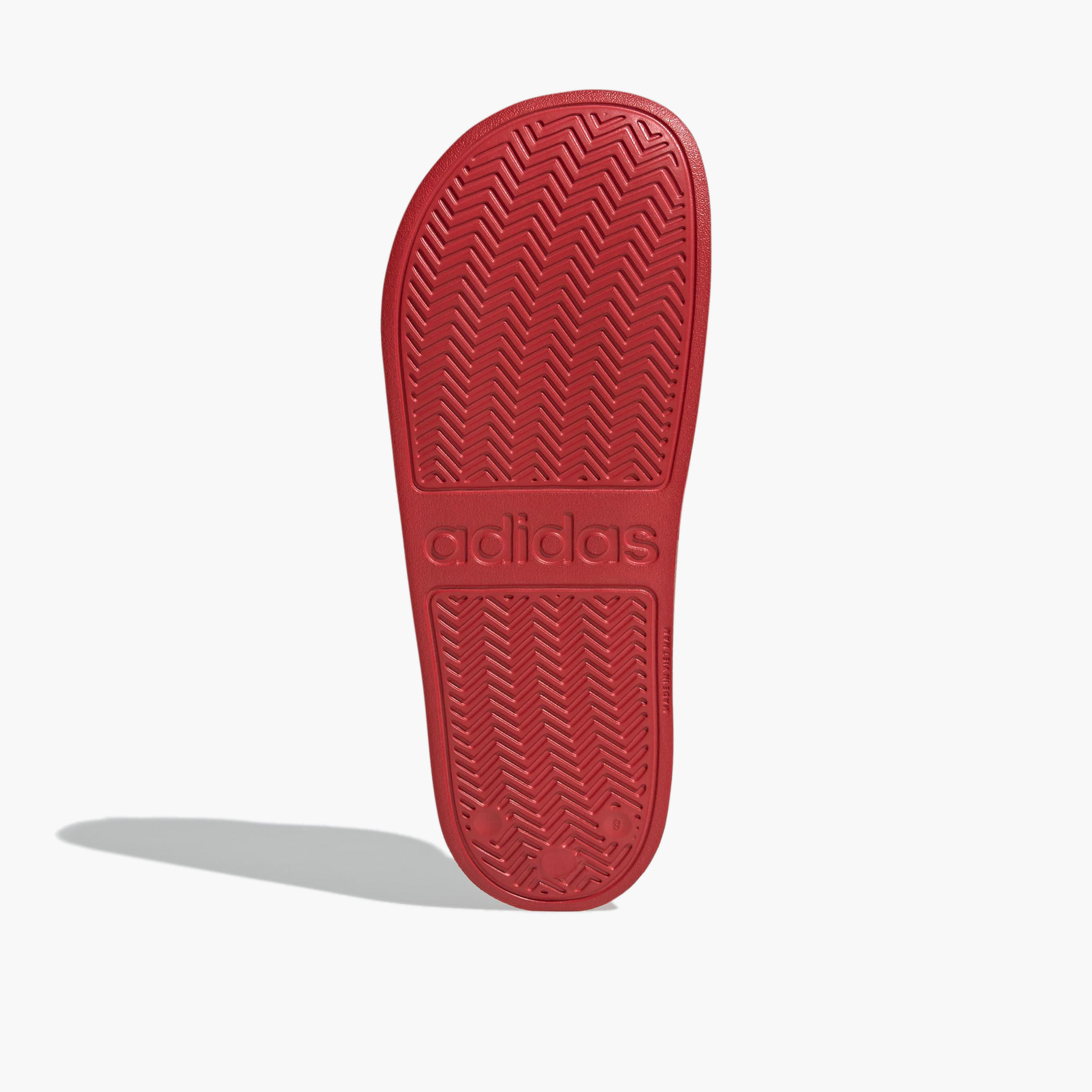 شبشب بطبعات شعار ليفربول أديليت شاور للرجال من أديداس-men-shoes-flipflopsandslides-image-6