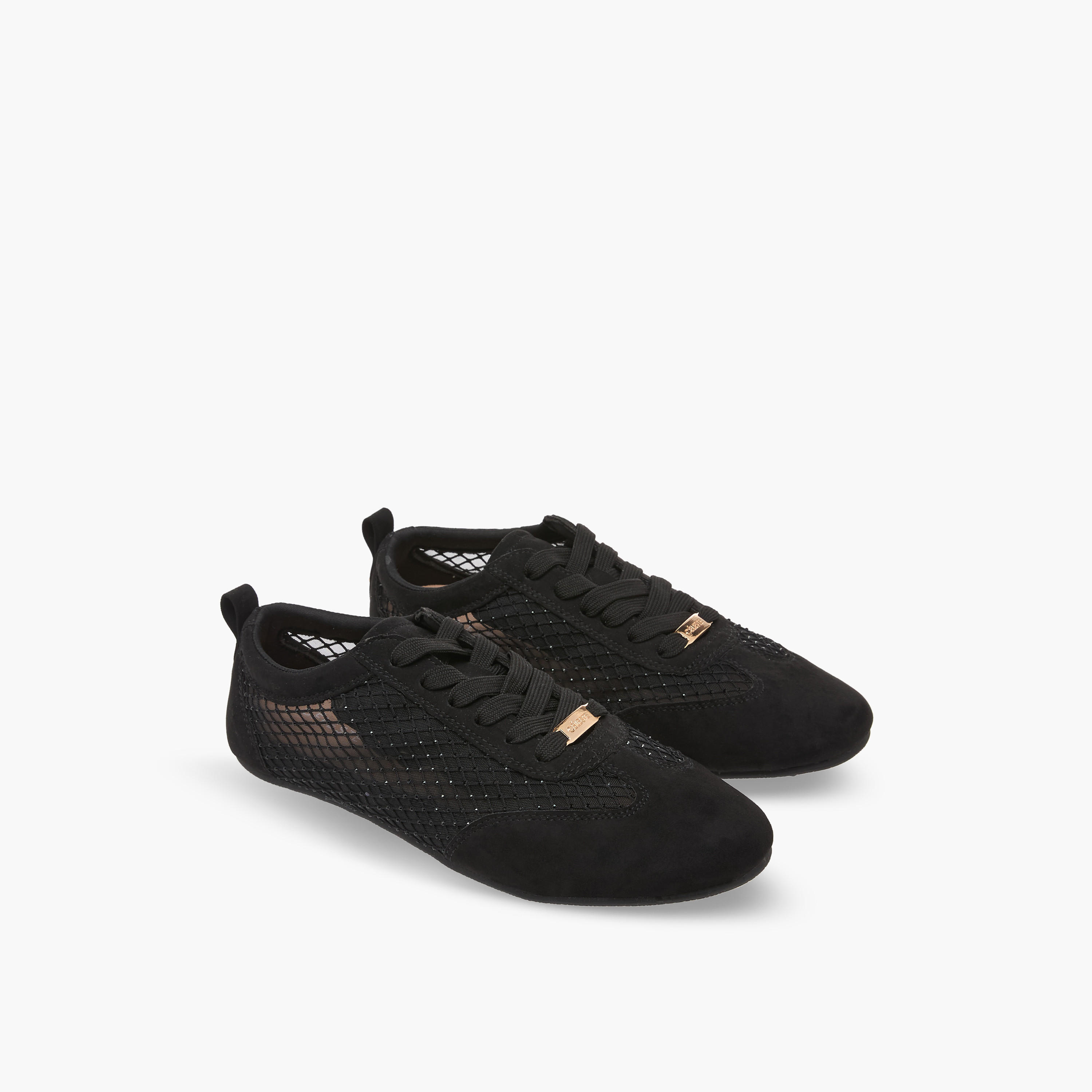 حذاء سنيكرز بتفاصيل شبكية ورباط إغلاق للنساء من سيليست-women-shoes-sneakers-image-1
