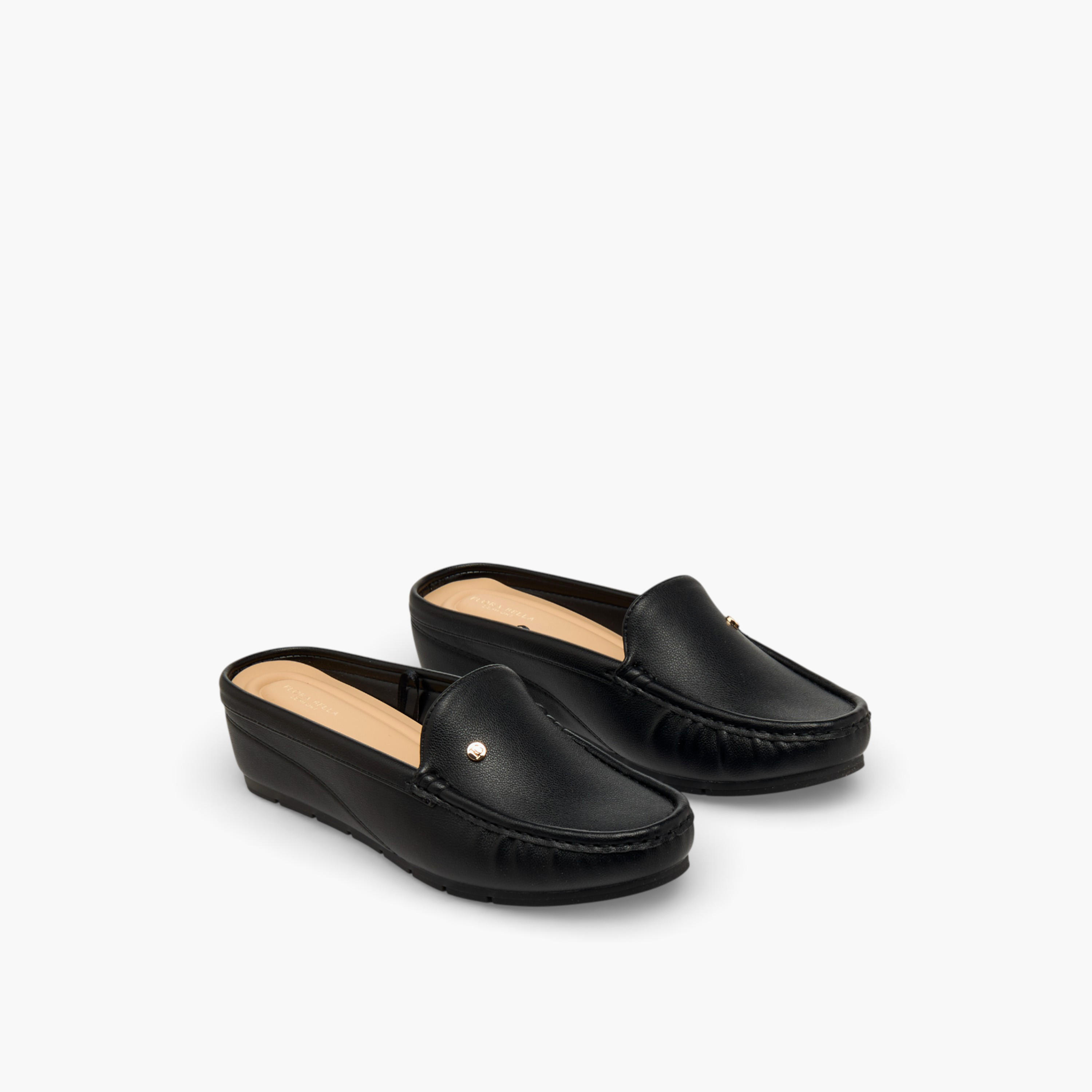 حذاء ميول سهل الارتداء للنساء من فلورا بيلا-women-shoes-flats-mules-image-1