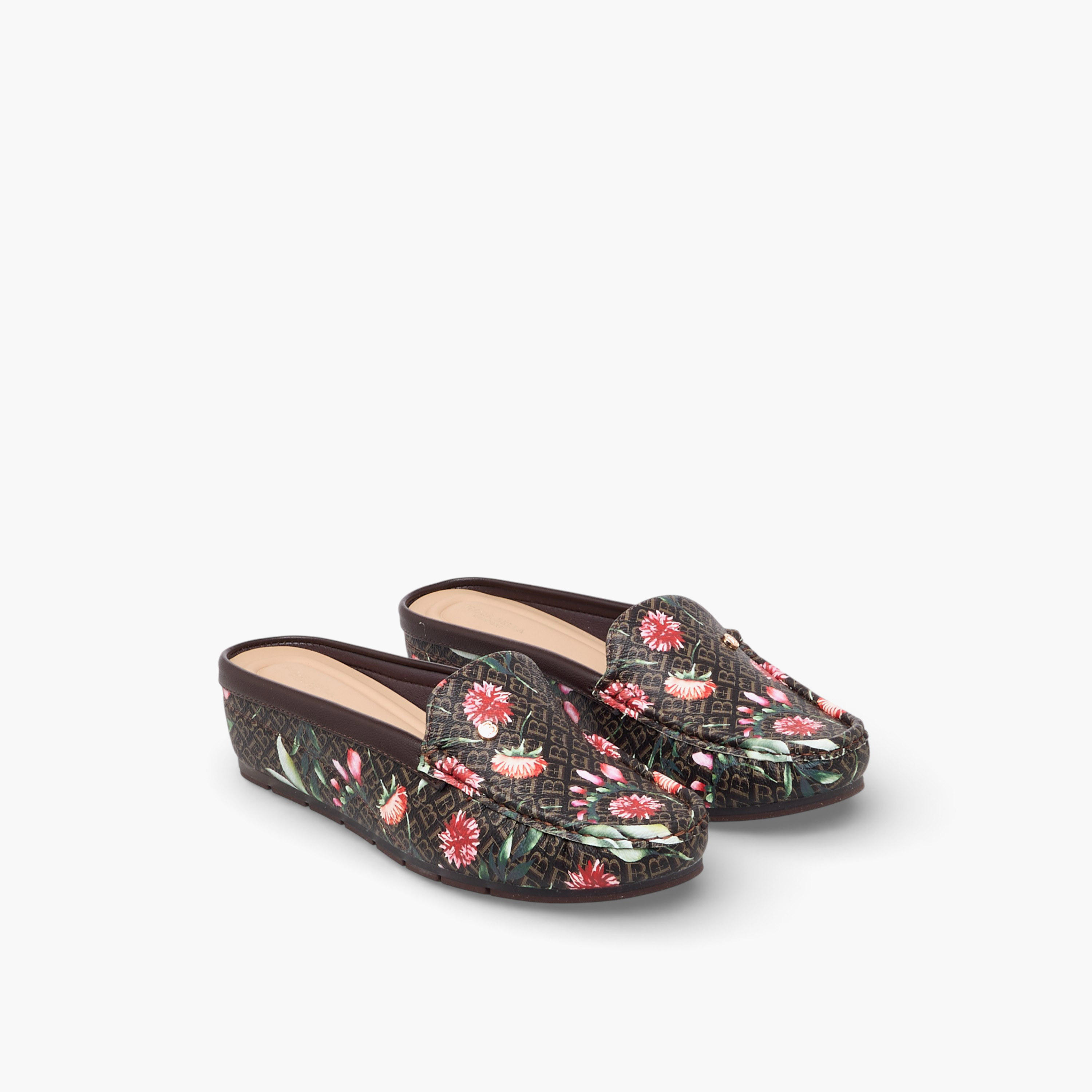 حذاء ميول سهل الارتداء للنساء من فلورا بيلا-women-shoes-flats-mules-image-1