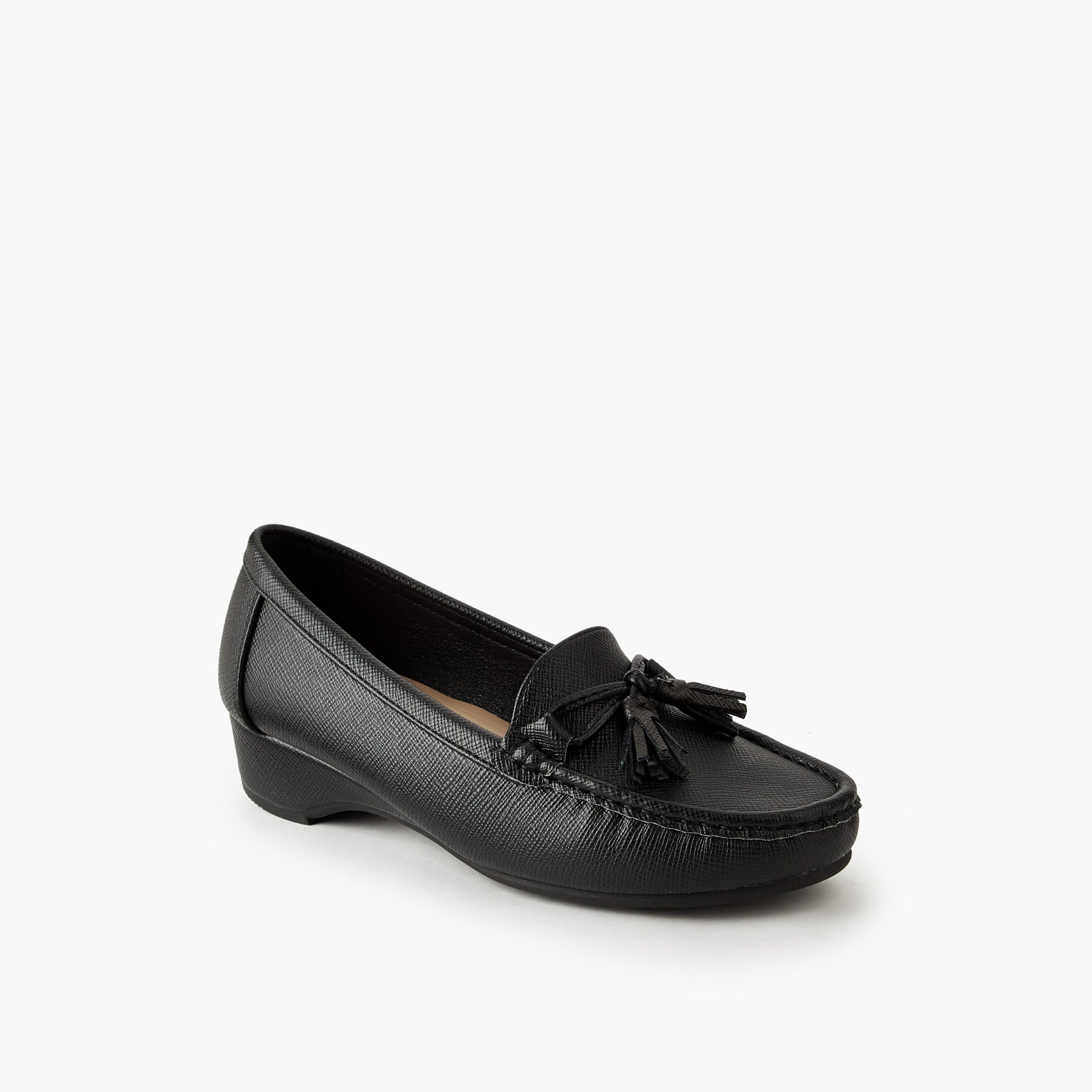 حذاء لوفر سهل الارتداء للنساء من فلورا بيلا-women-shoes-heels-image-2