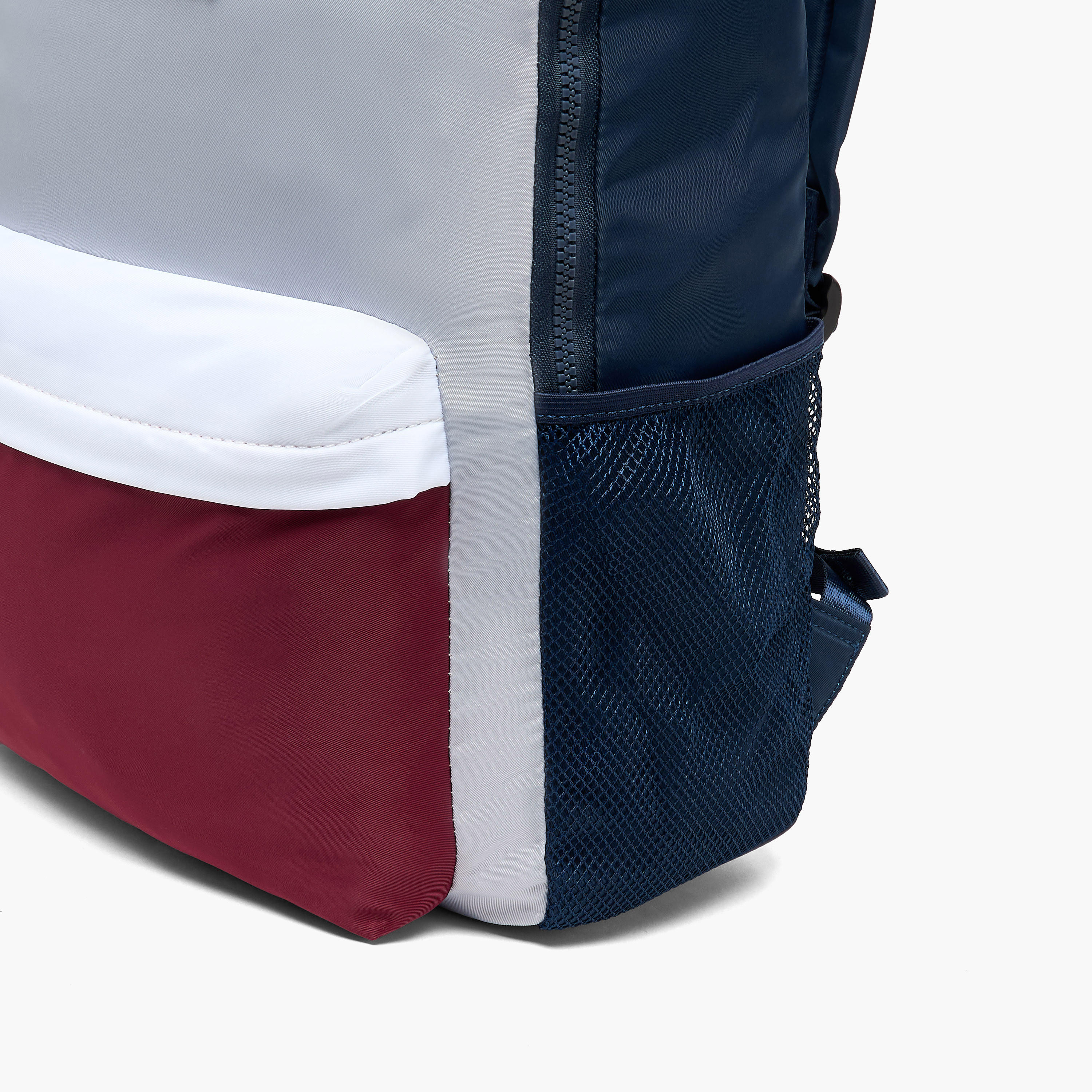 شنطة ظهر بتصميم قوالب ملونة وأحزمة كتف مبطنة من لي كوبر-women-bagsandwallets-backpacks-image-3