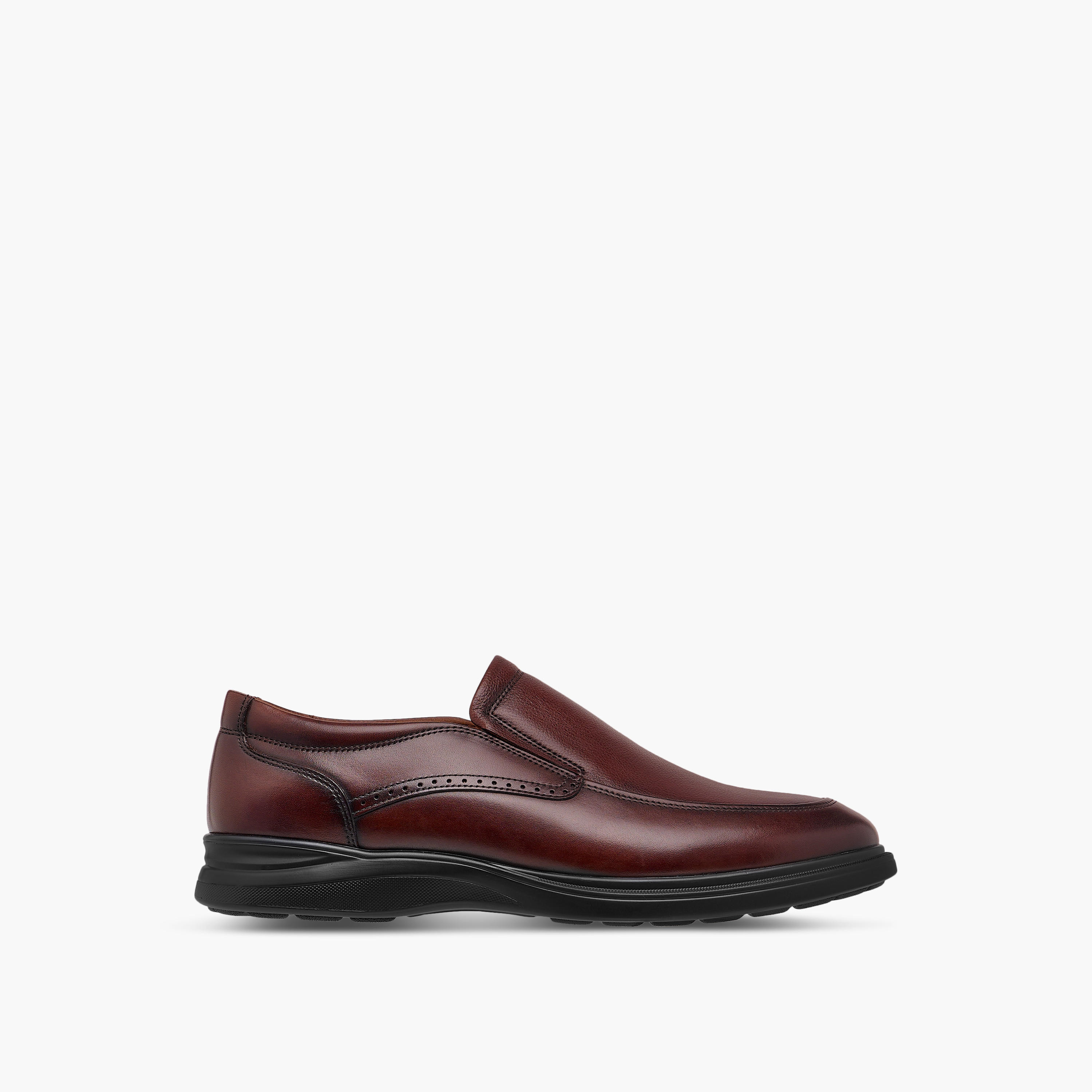 Le Confort Leather Textured Slip-On Loafers-men-shoes-formalshoes-image-3