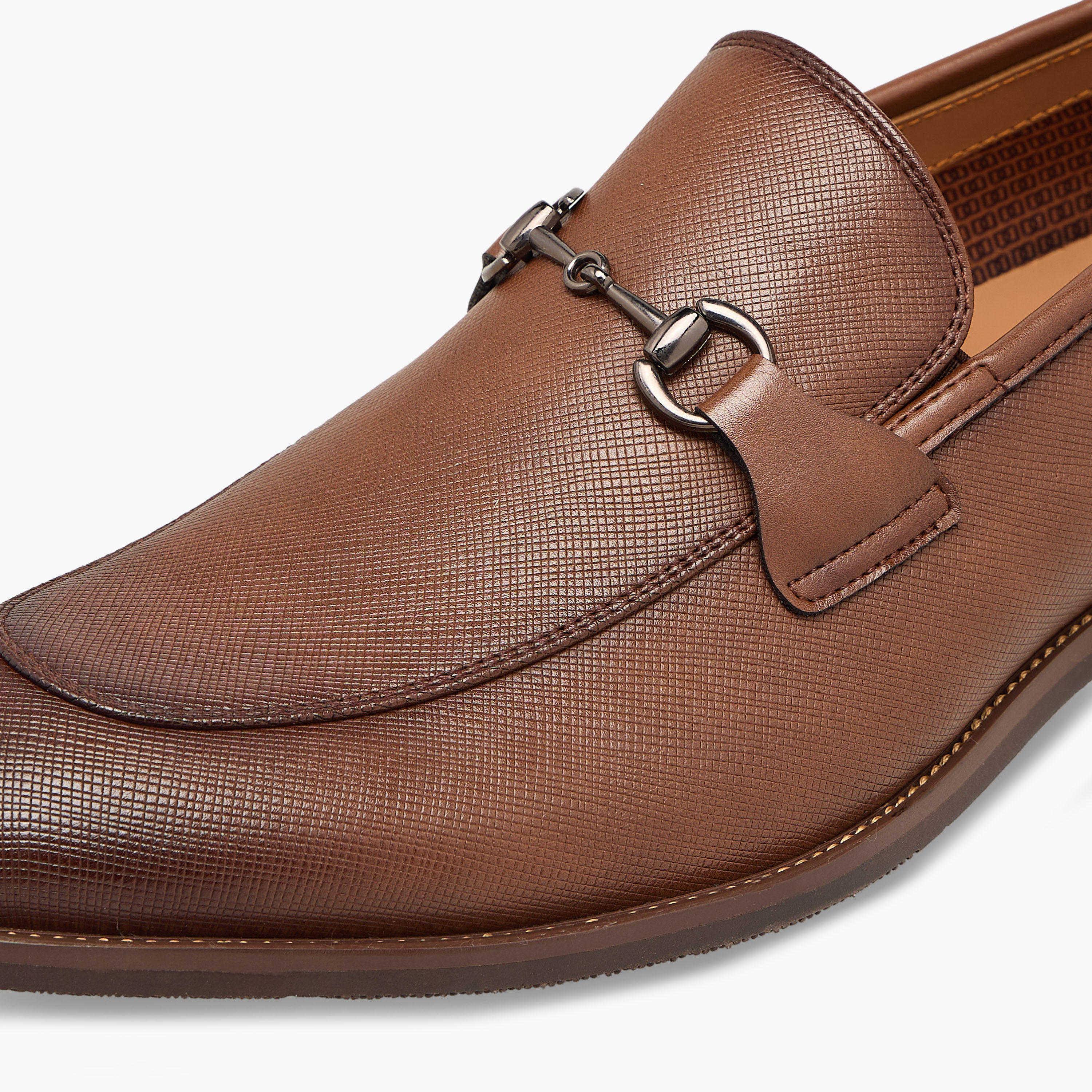 حذاء خفيف جلد بزينة معدنية من دوتشيني-men-shoes-formalshoes-image-7