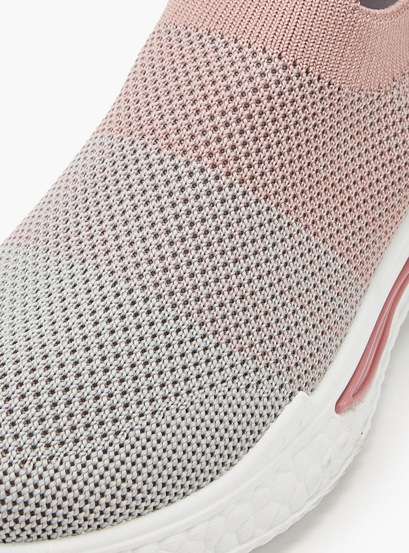 حذاء رياضي سهل الارتداء بارز الملمس بلسان سحب من أوكلان من شو إكسبريس-girls-shoes-sneakers-image-4