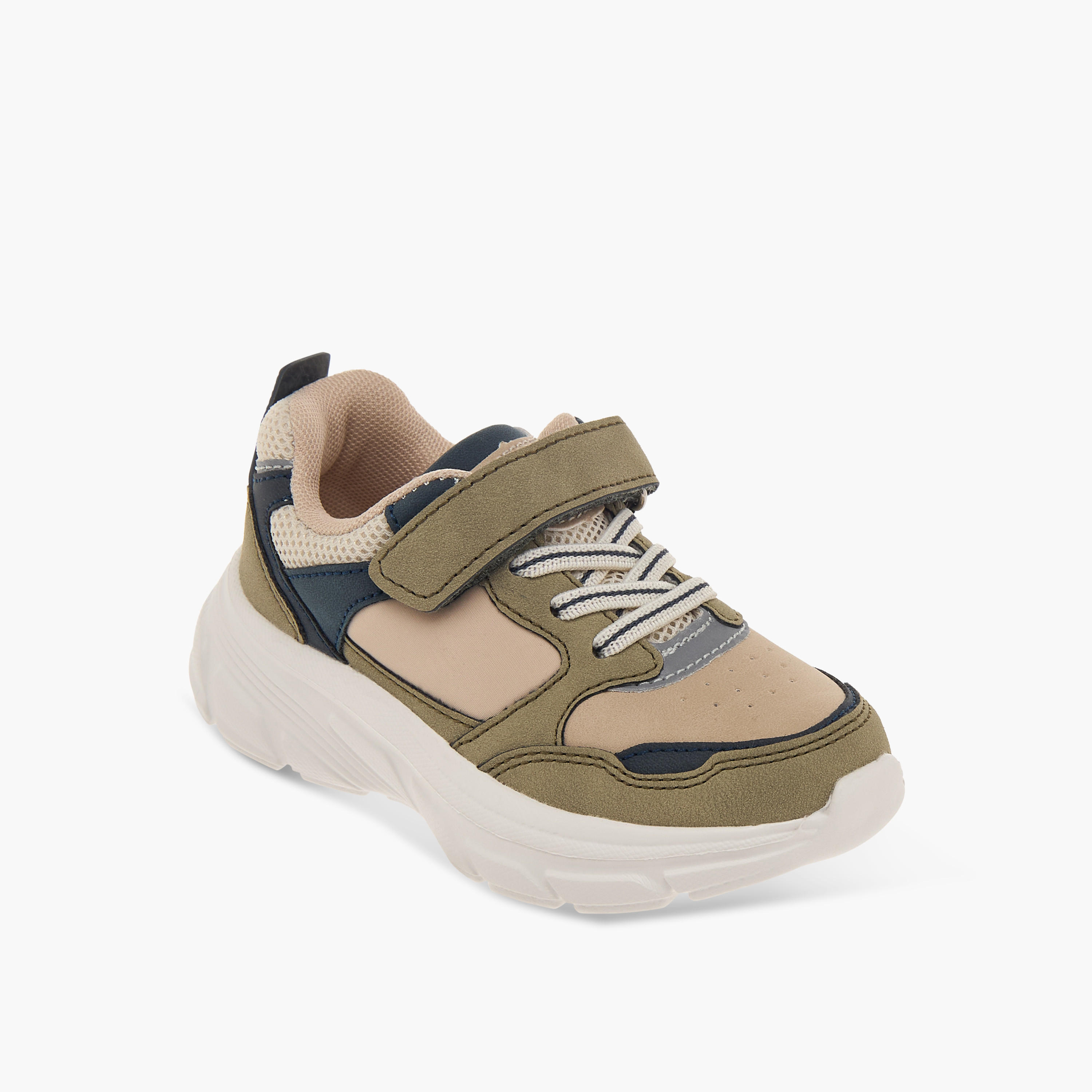 حذاء سنيكرز متعدد التصاميم بشريط إغلاق لاصق من إل بي إل من شو إكسبريس-boys-shoes-sneakers-image-2