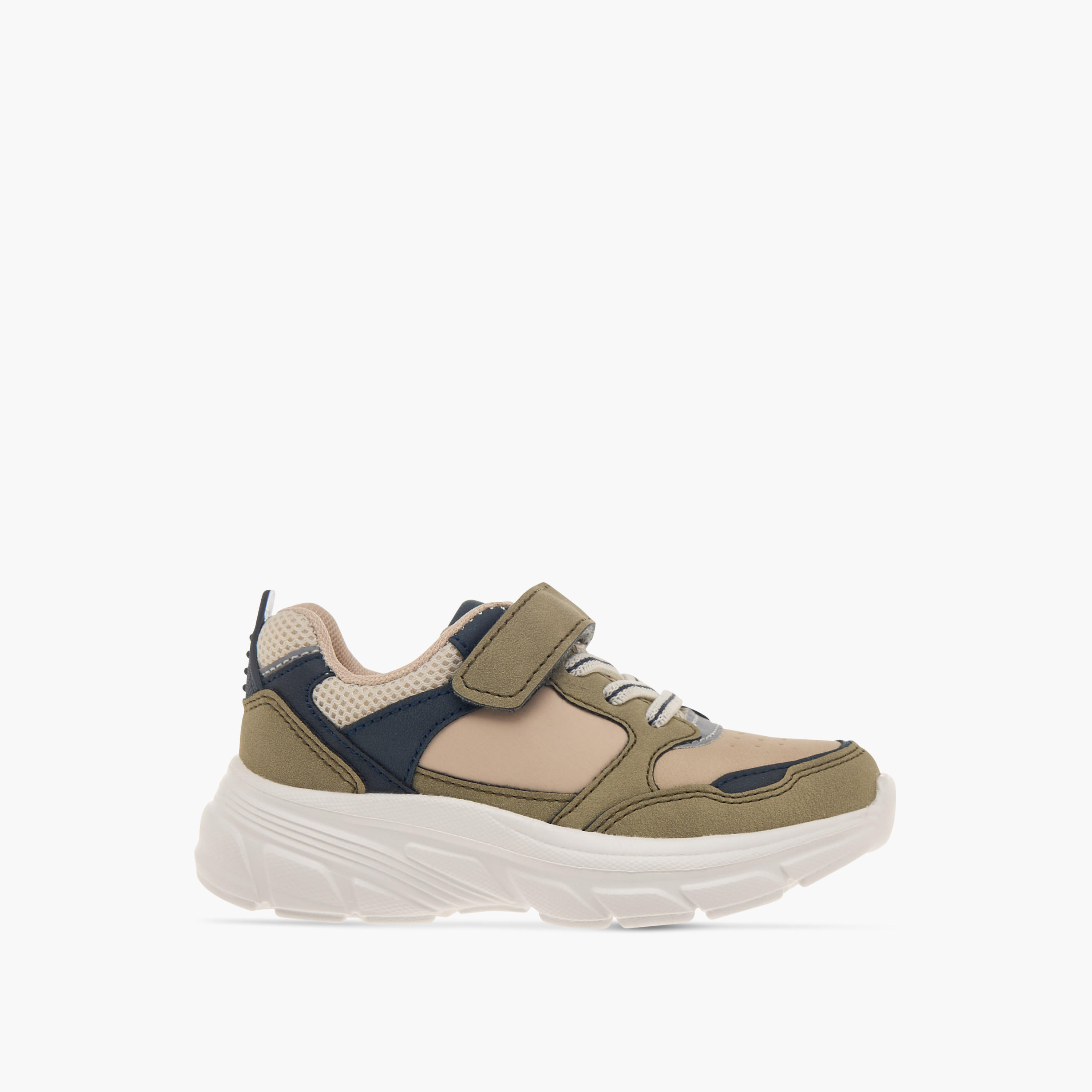 حذاء سنيكرز متعدد التصاميم بشريط إغلاق لاصق من إل بي إل من شو إكسبريس-boys-shoes-sneakers-image-3
