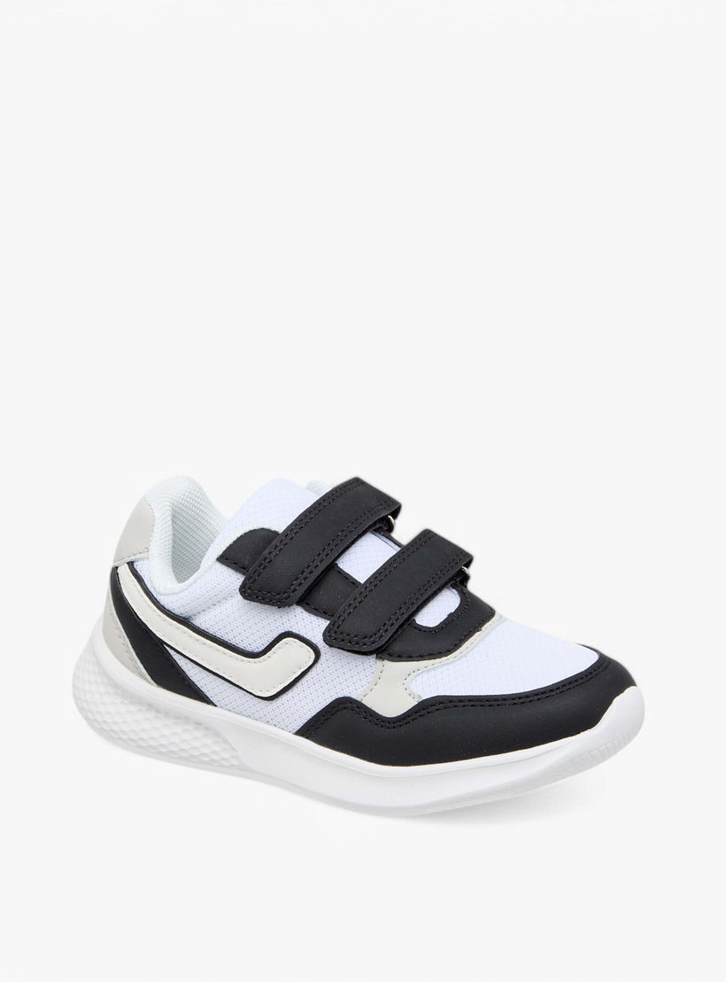 حذاء سنيكرز بقوالب ملونة وشريط إغلاق من أل بي أل من شو إكسبريس-boys-shoes-schoolshoes-image-2