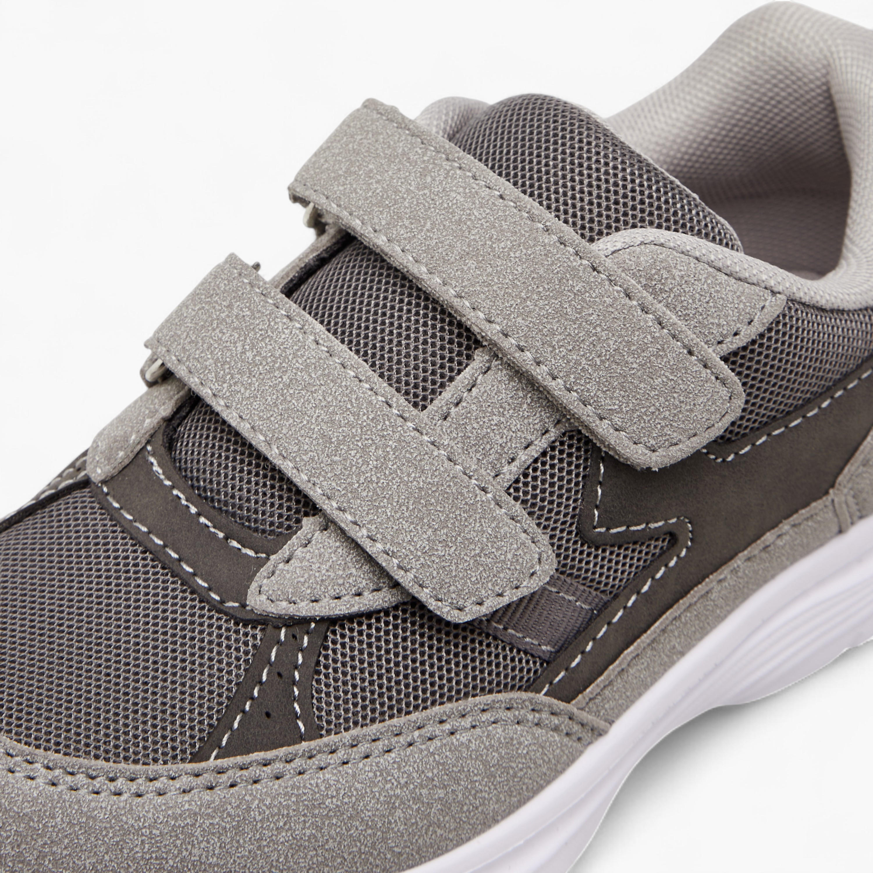 حذاء سنيكرز بشريط إغلاق لاصق للأولاد من إل بي إل من شو إكسبريس-boys-shoes-sneakers-image-4