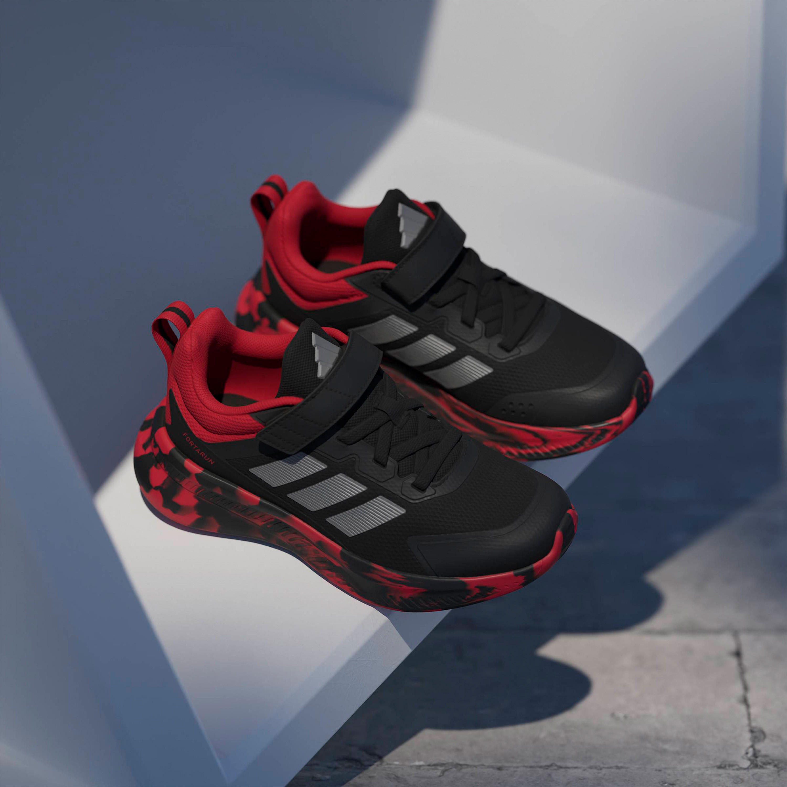 حذاء جري بنعل مبطّن ورباط فورتارن 4.0 إي أي سي للأطفال من أديداس-boys-shoes-schoolshoes-image-10