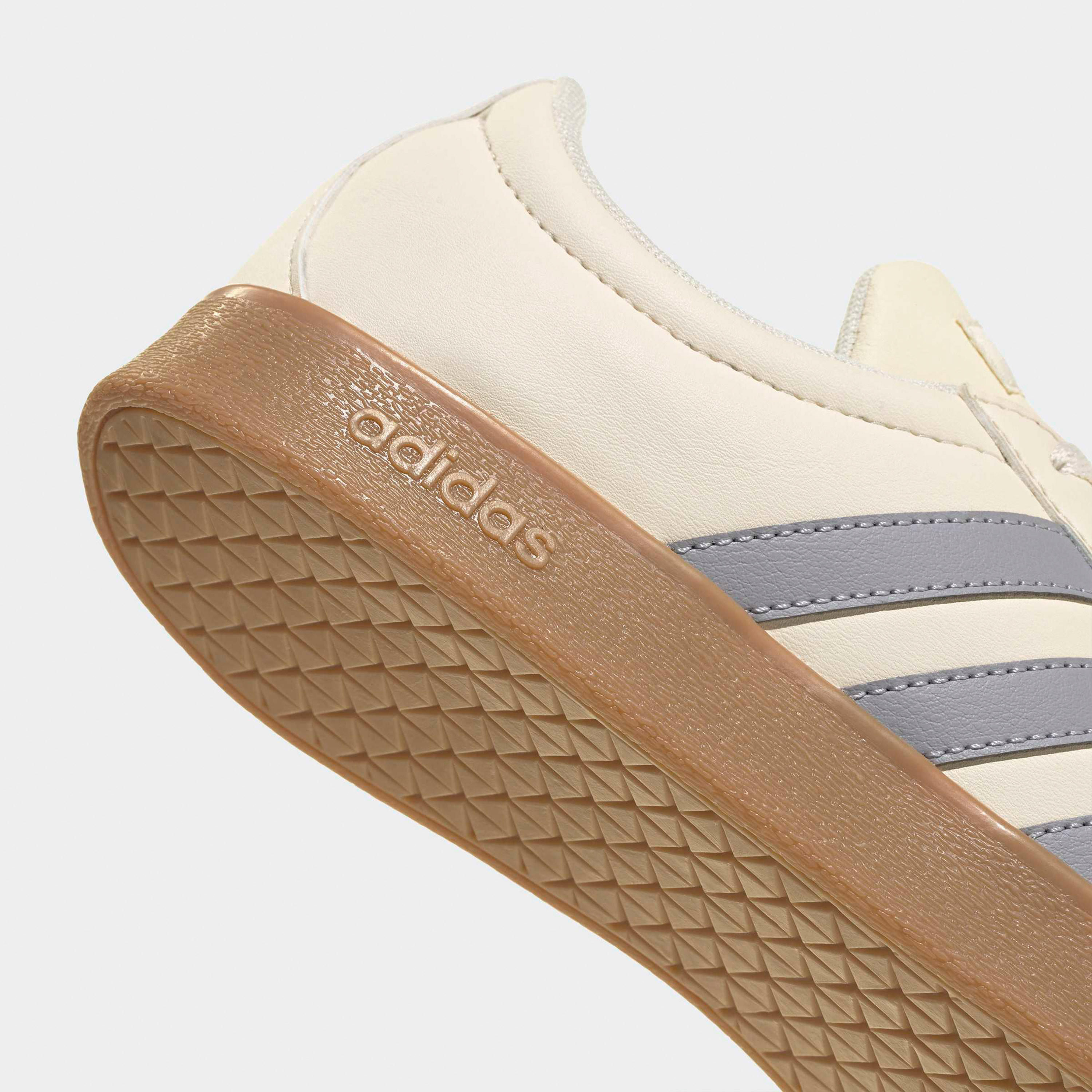 حذاء تنس في إل كورت بيز برباط للنساء من أديداس - ID3715-sports-women-shoes-image-5