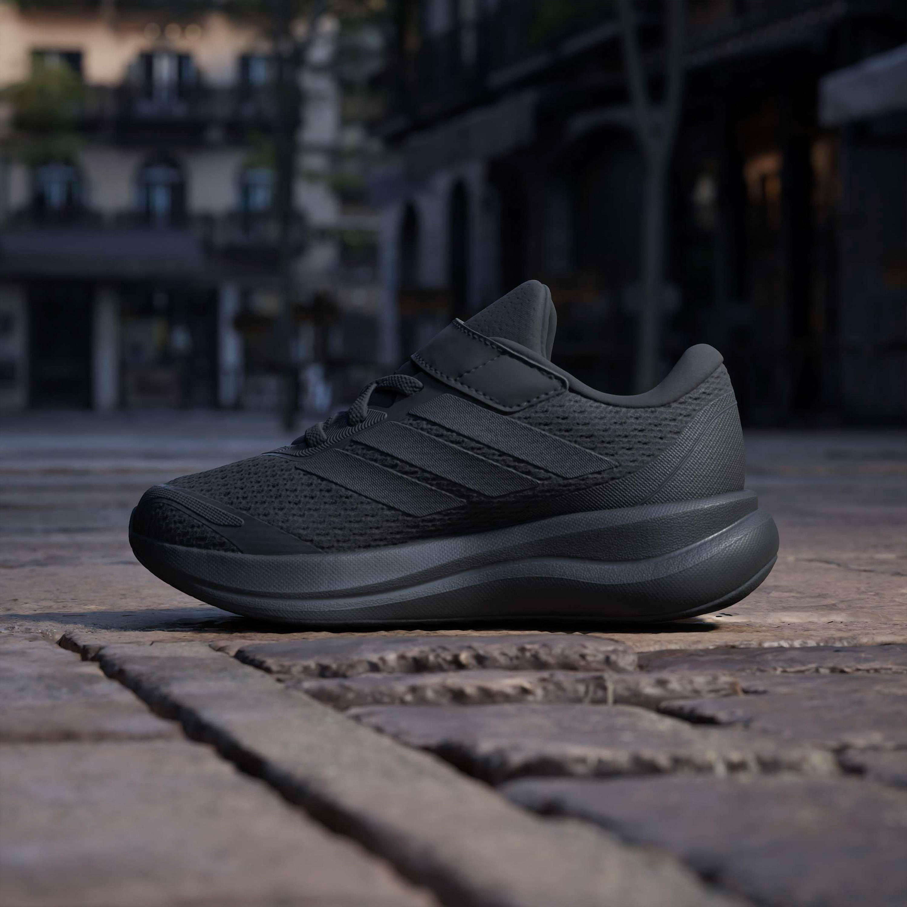 حذاء مدرسي بشريط إغلاق رنفالكون 6 إي أل للأطفال من أديداس-sports-boys-shoes-image-10