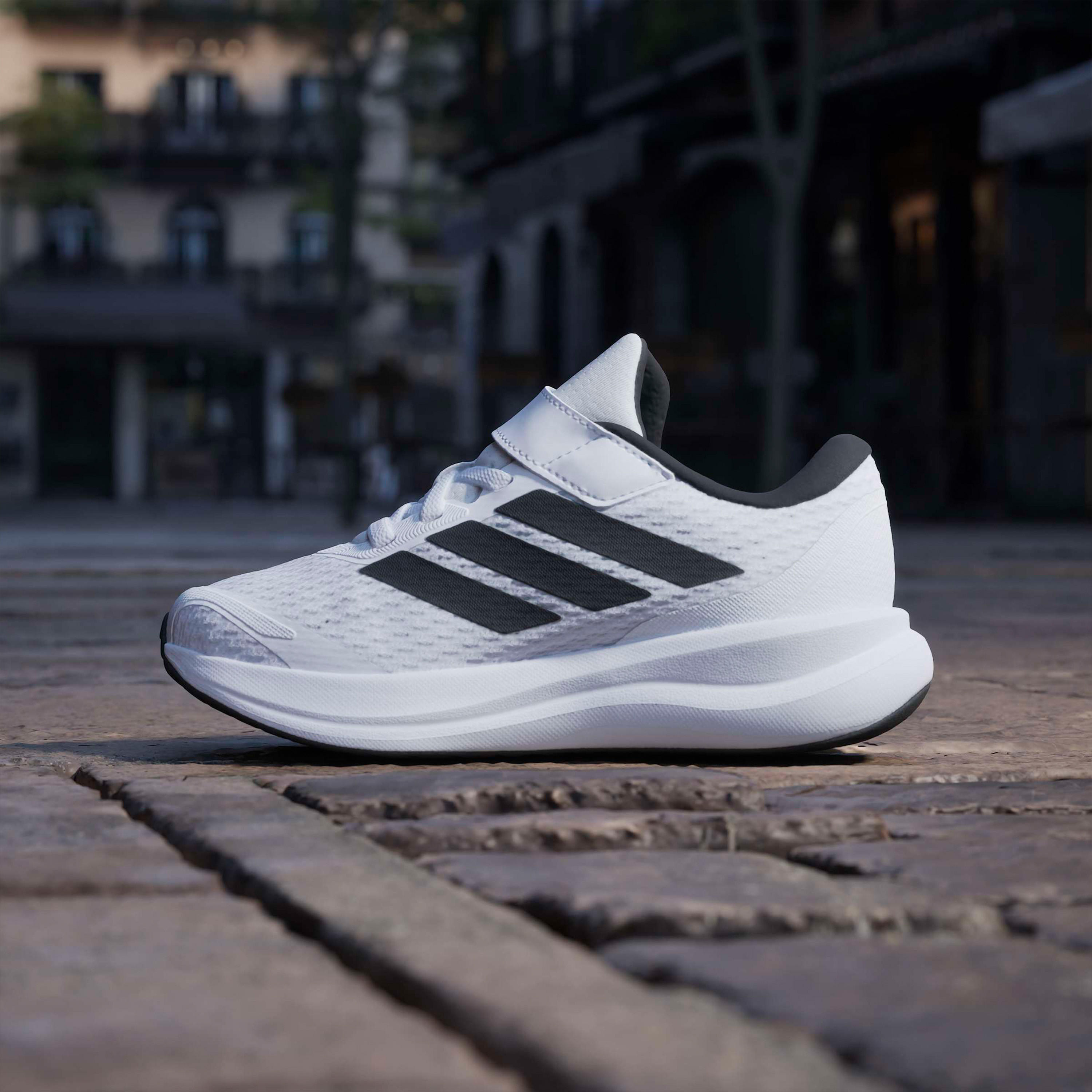 حذاء جري بشريط إغلاق رانفالكون 6 إي أل للأطفال من أديداس-girls-shoes-sneakers-image-10