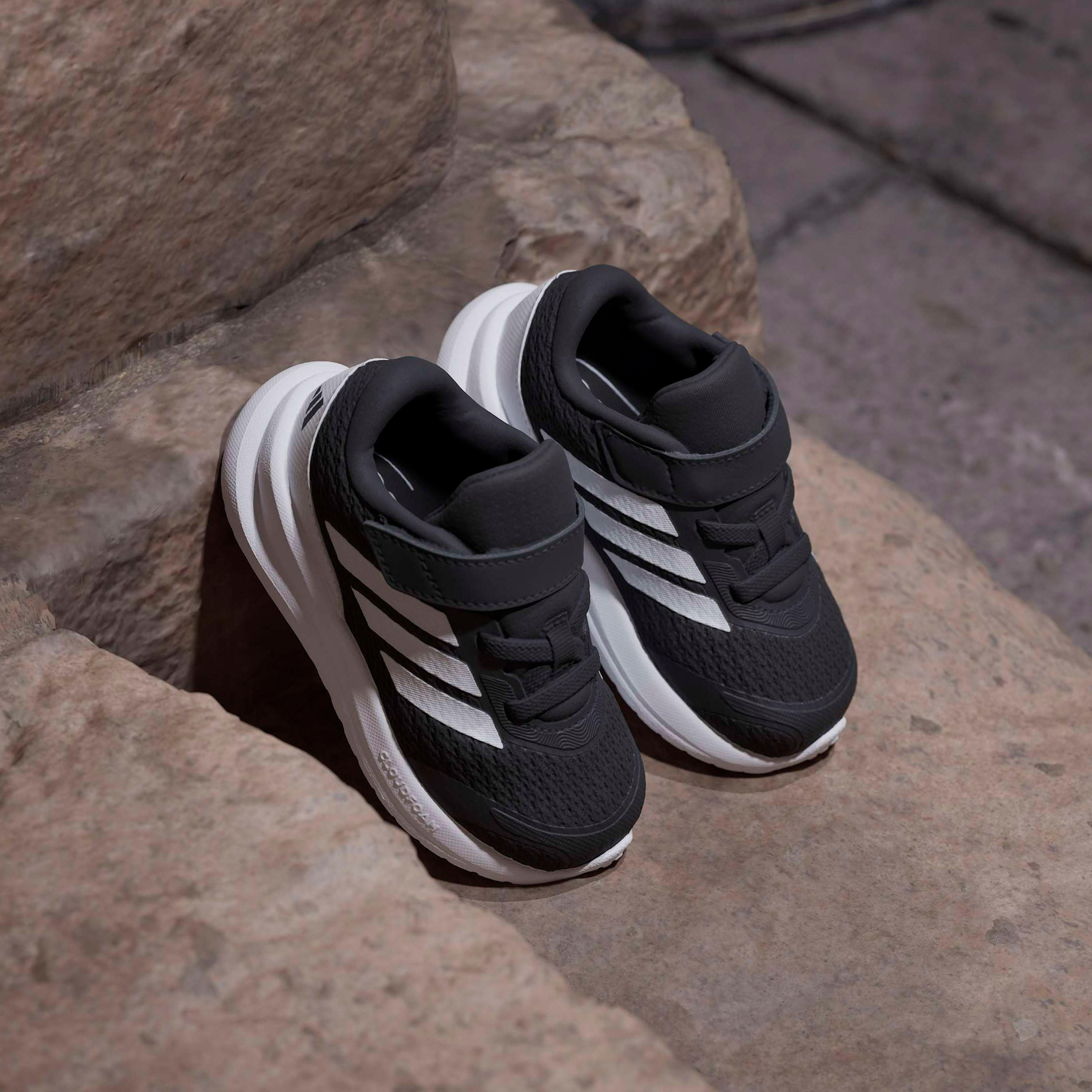 حذاء رياضي للأطفال رن فالكون 6 إي إل I بشريط إغلاق لاصق من أديداس-girls-shoes-sneakers-image-9