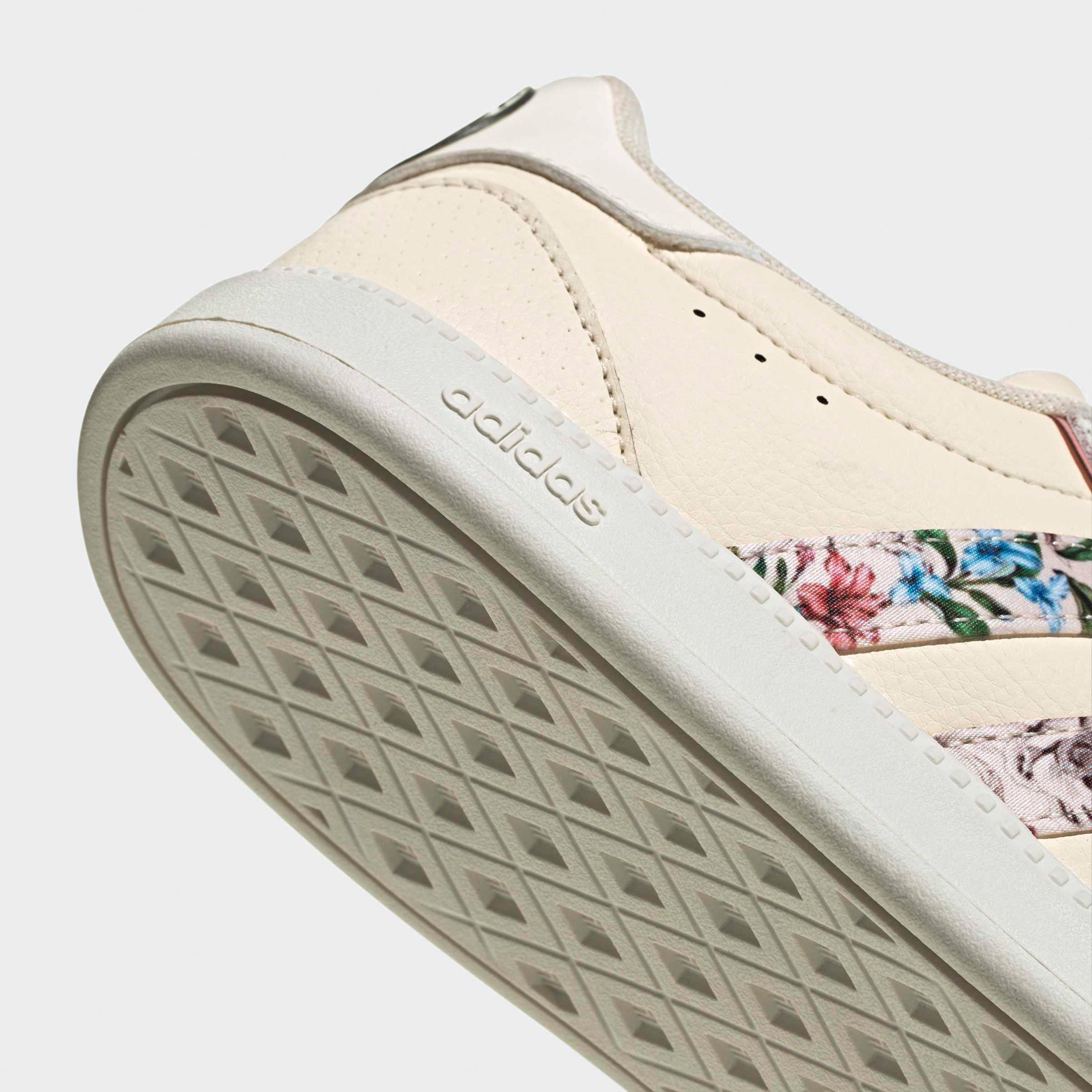 حذاء سنيكرز بريك نت سليك برباط للنساء من أديداس - IH5426-women-shoes-sneakers-image-5