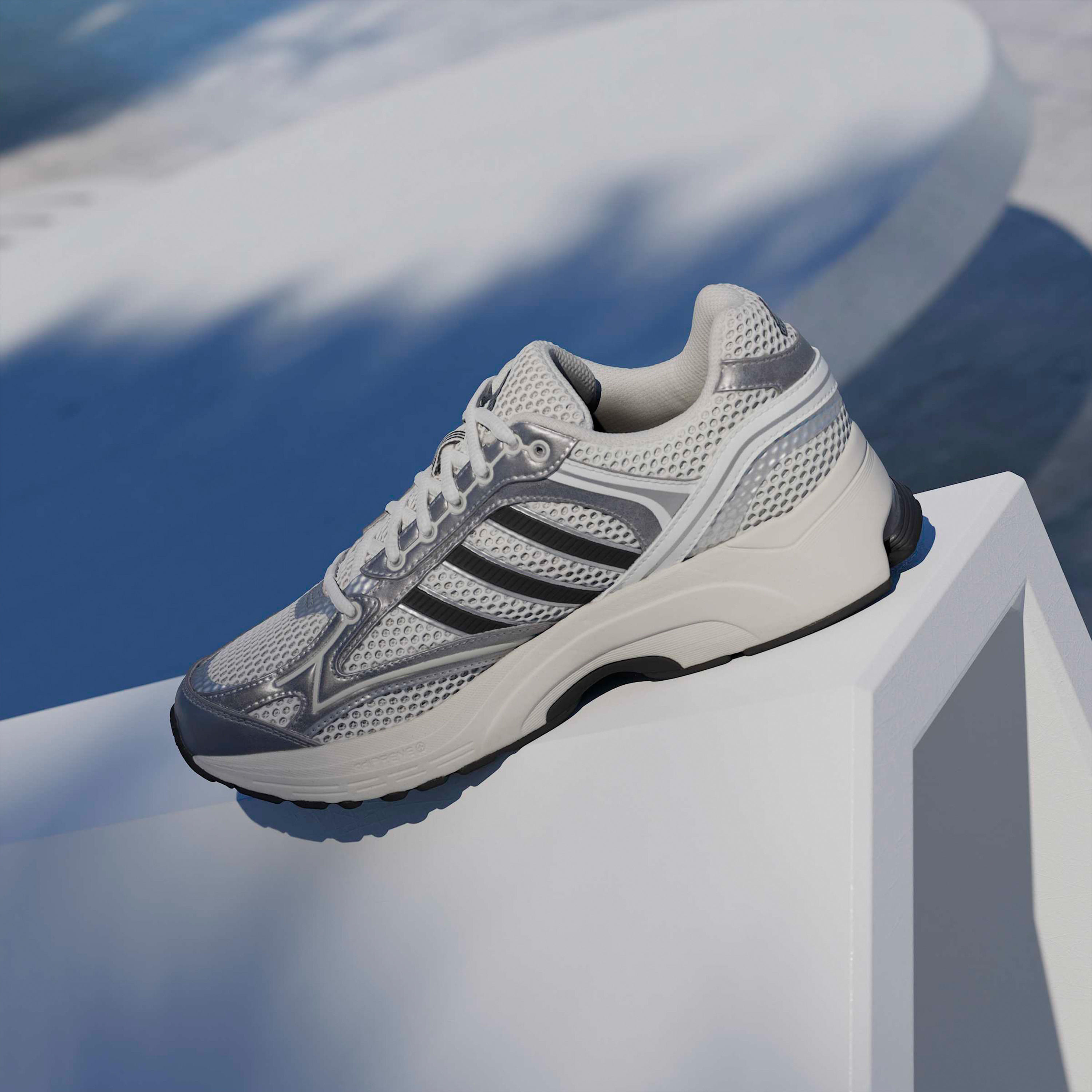 حذاء سنيكرز طول الكاحل برباط سبيريتاين 2000 للرجال من أديداس-men-shoes-sneakers-image-10