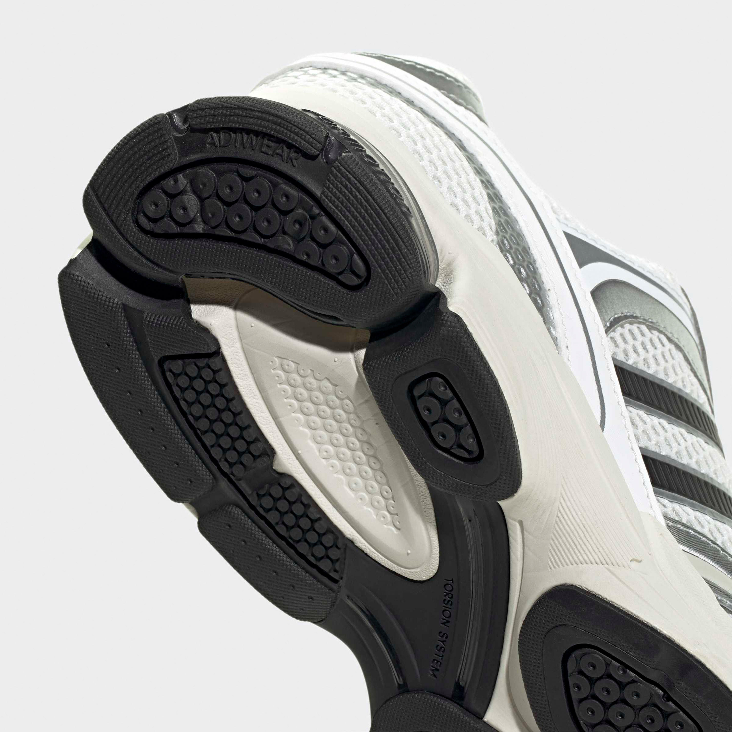 حذاء سنيكرز طول الكاحل برباط سبيريتاين 2000 للرجال من أديداس-men-shoes-sneakers-image-5