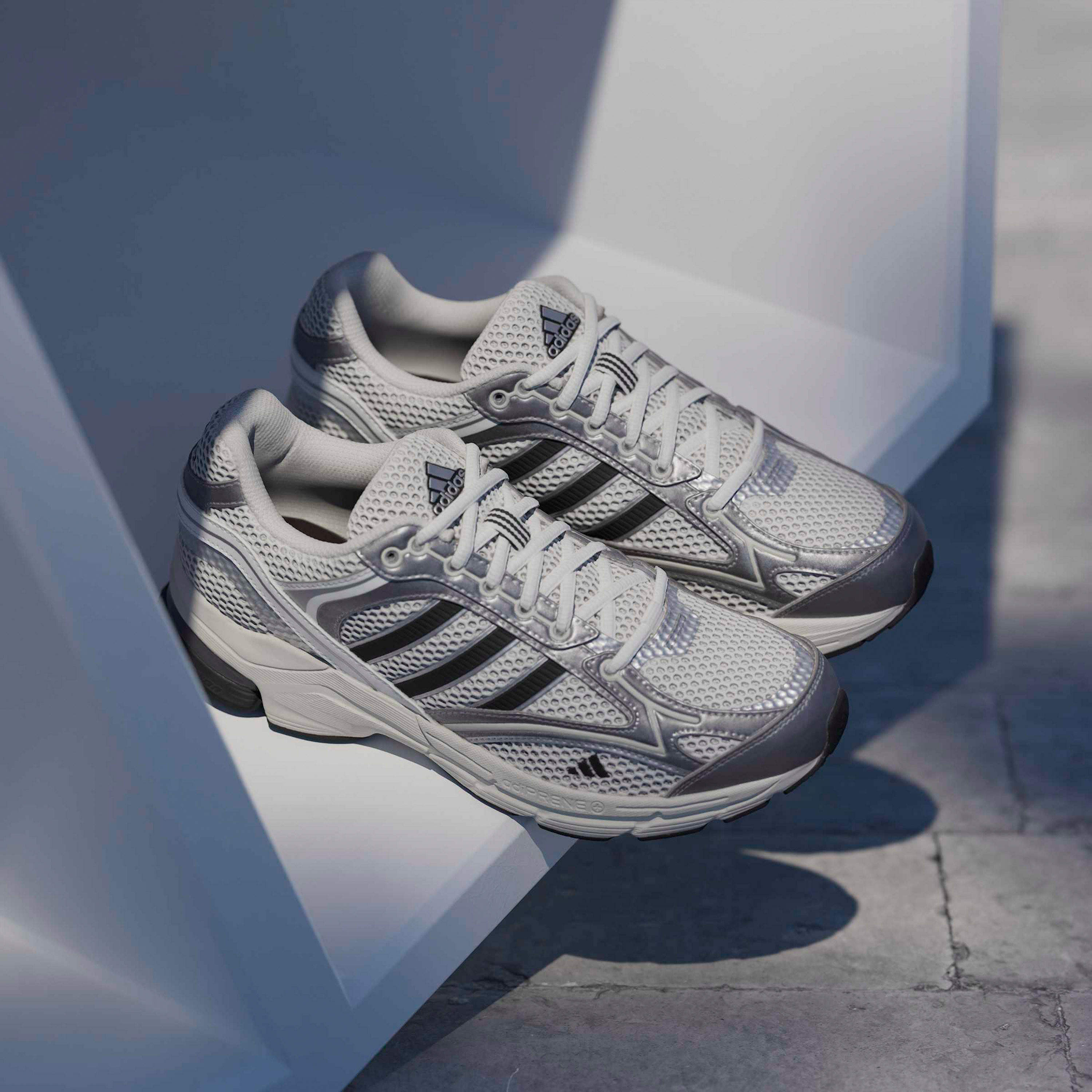 حذاء سنيكرز طول الكاحل برباط سبيريتاين 2000 للرجال من أديداس-men-shoes-sneakers-image-9