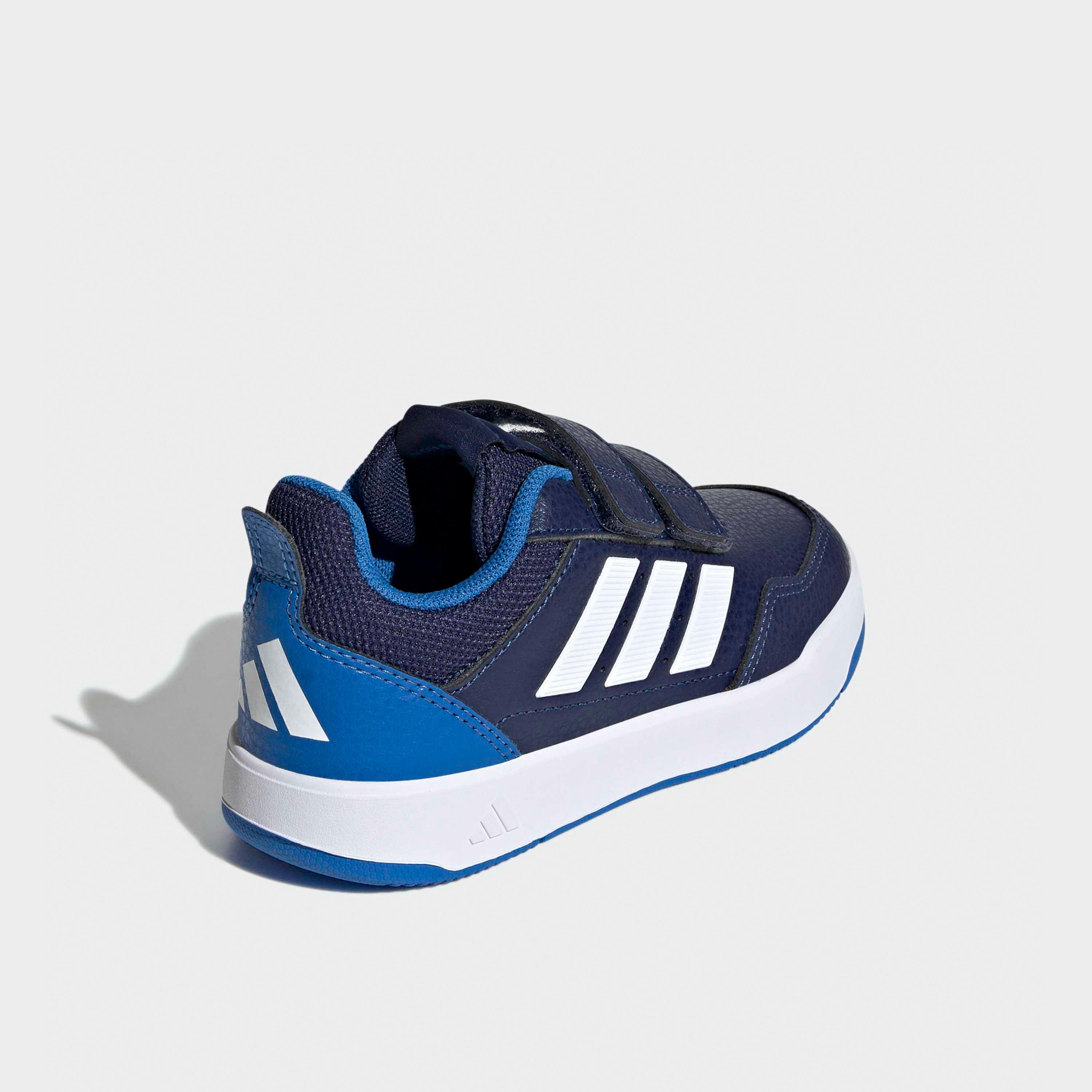 حذاء رياضي بشريط إغلاق لاصق للأطفال من أديداس-sports-boys-shoes-image-7