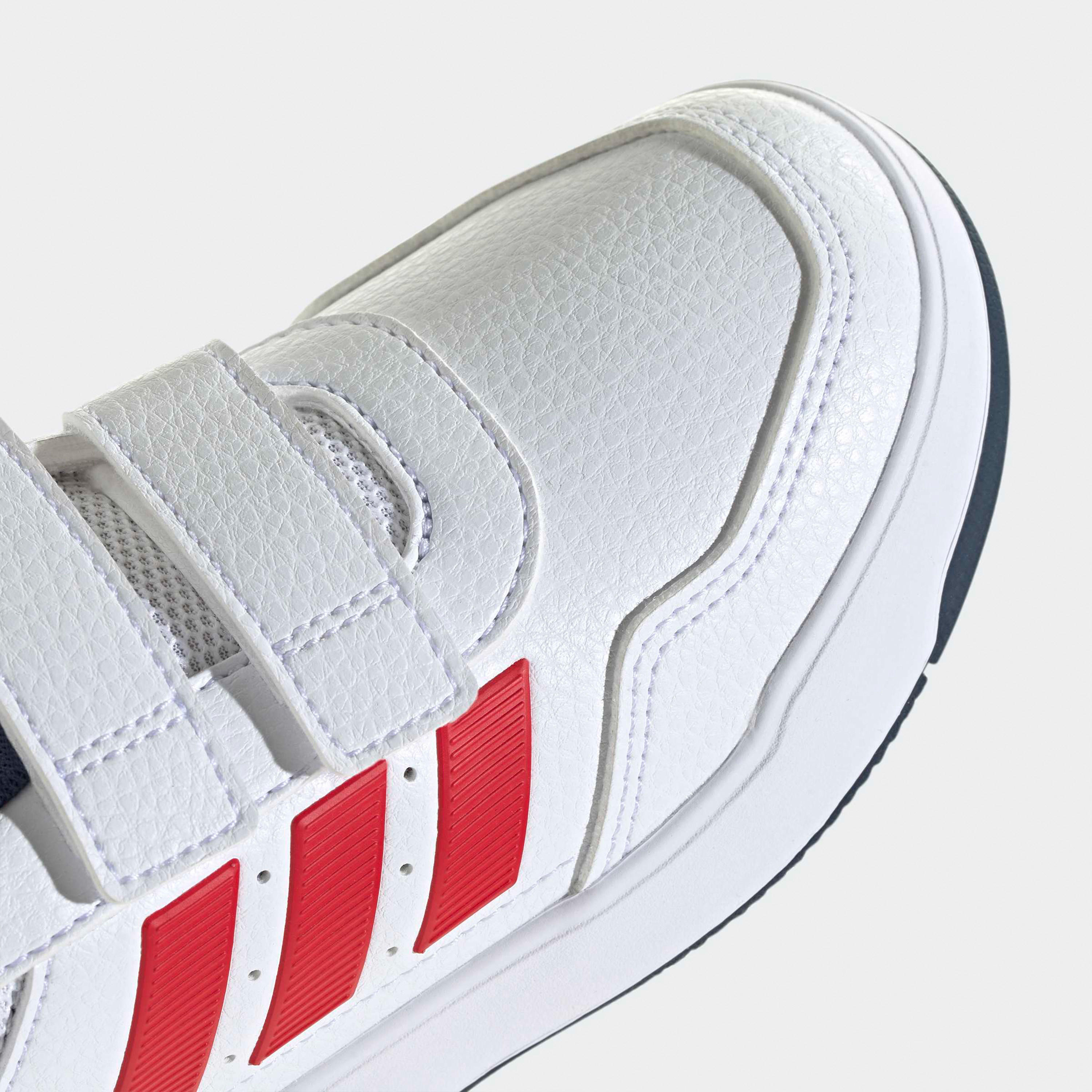 حذاء رياضي بشريط إغلاق لاصق للأطفال من أديداس-sports-boys-shoes-image-5