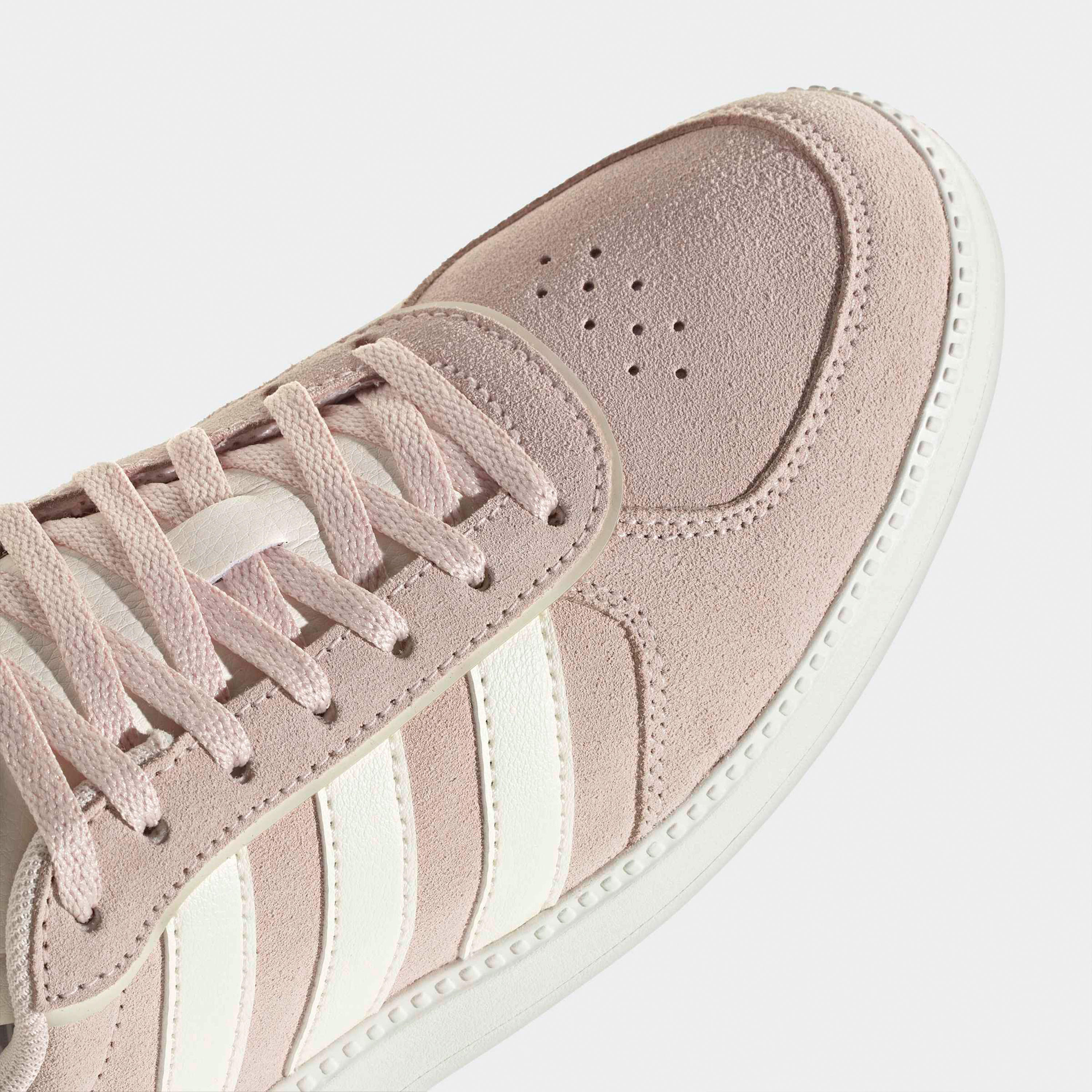 حذاء سنيكرز للنساء بريك نت سليك جلدي بكاحل ورباط إغلاق من أديداس-women-shoes-sneakers-image-5