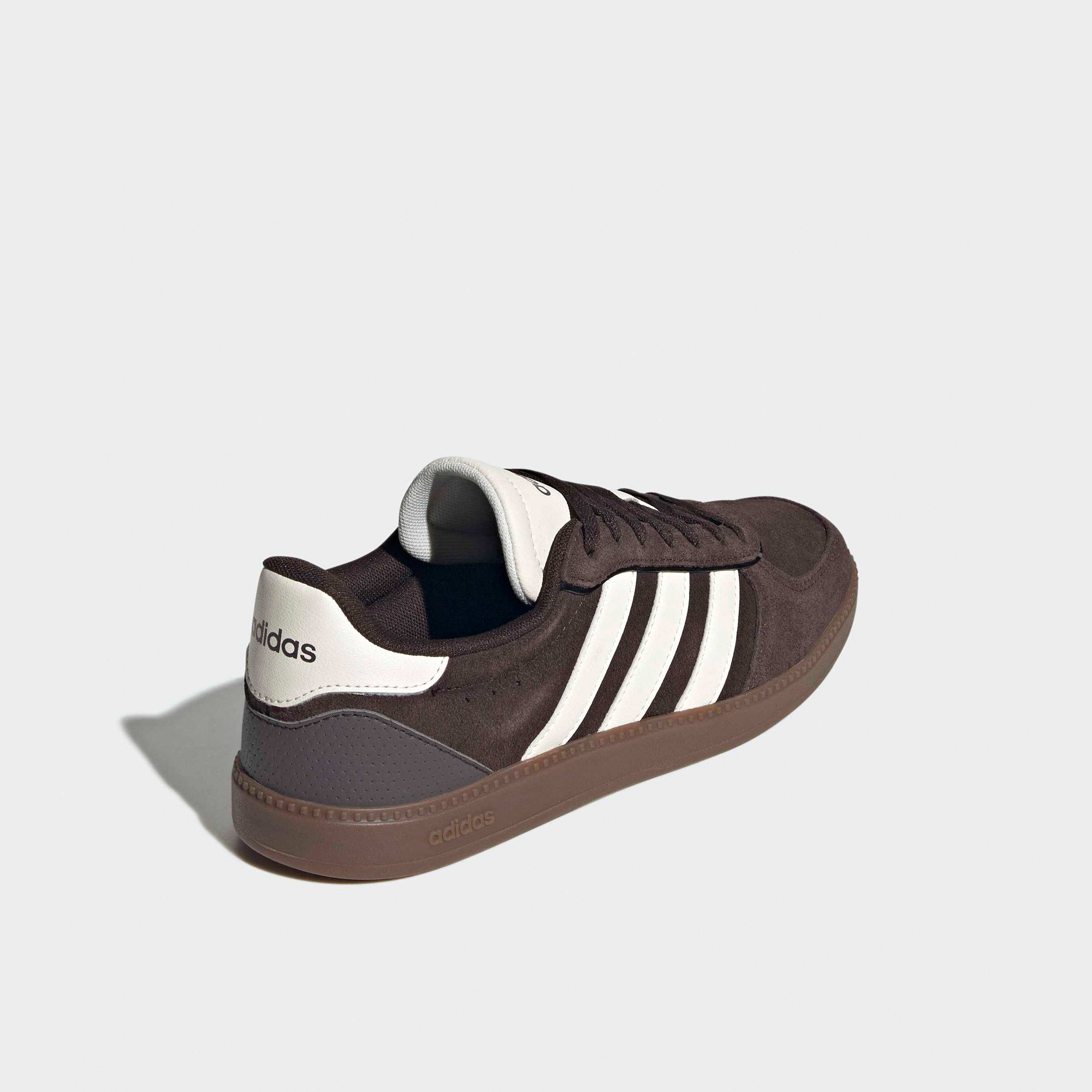 حذاء سنيكرز جلد بطول الكاحل بريكنت سليك للنساء من أديداس-women-shoes-sneakers-image-7