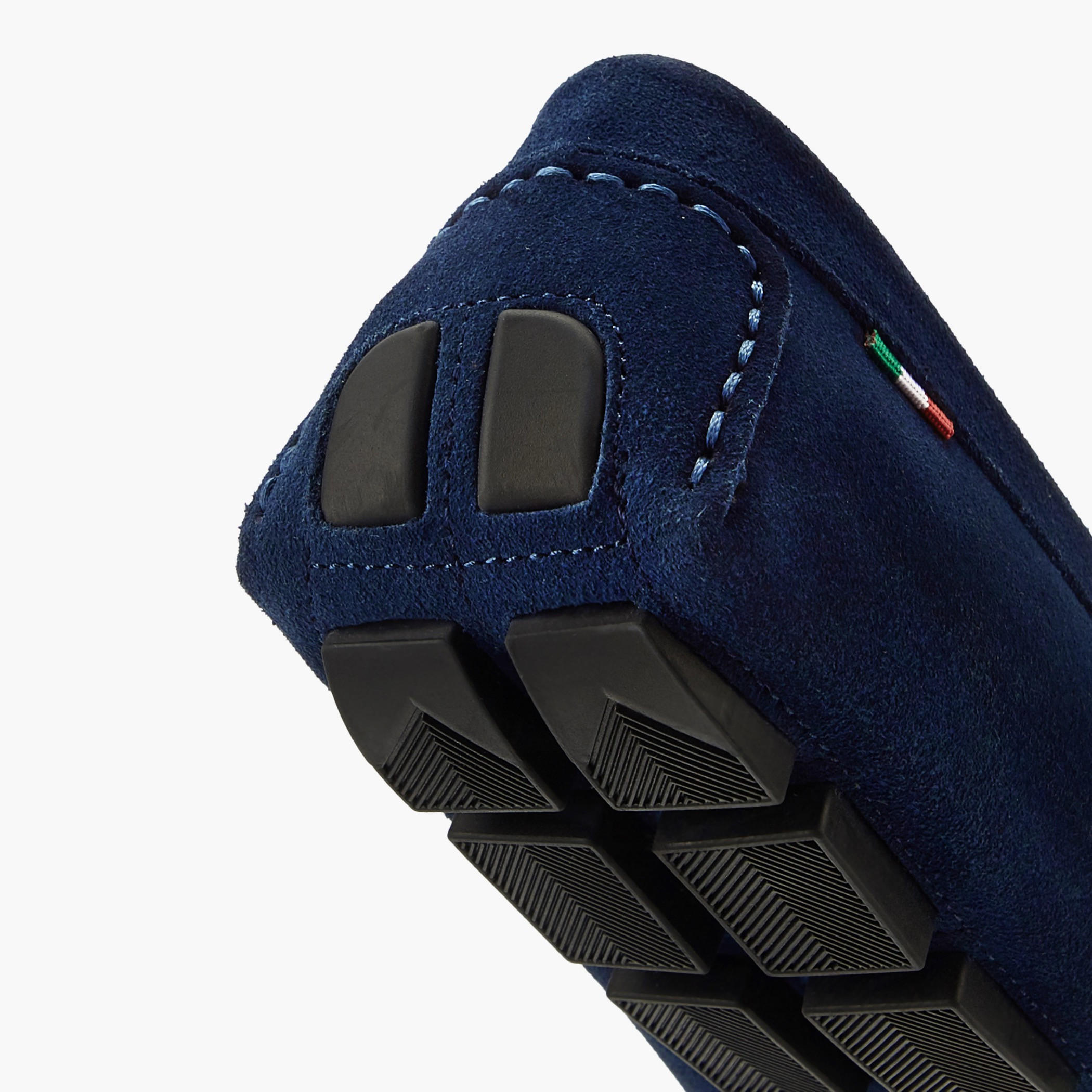 حذاء موكاسين جلد سويدي بقصة ميتاليك للرجال من رينزو روغاني-men-shoes-loafersandmoccasins-image-5