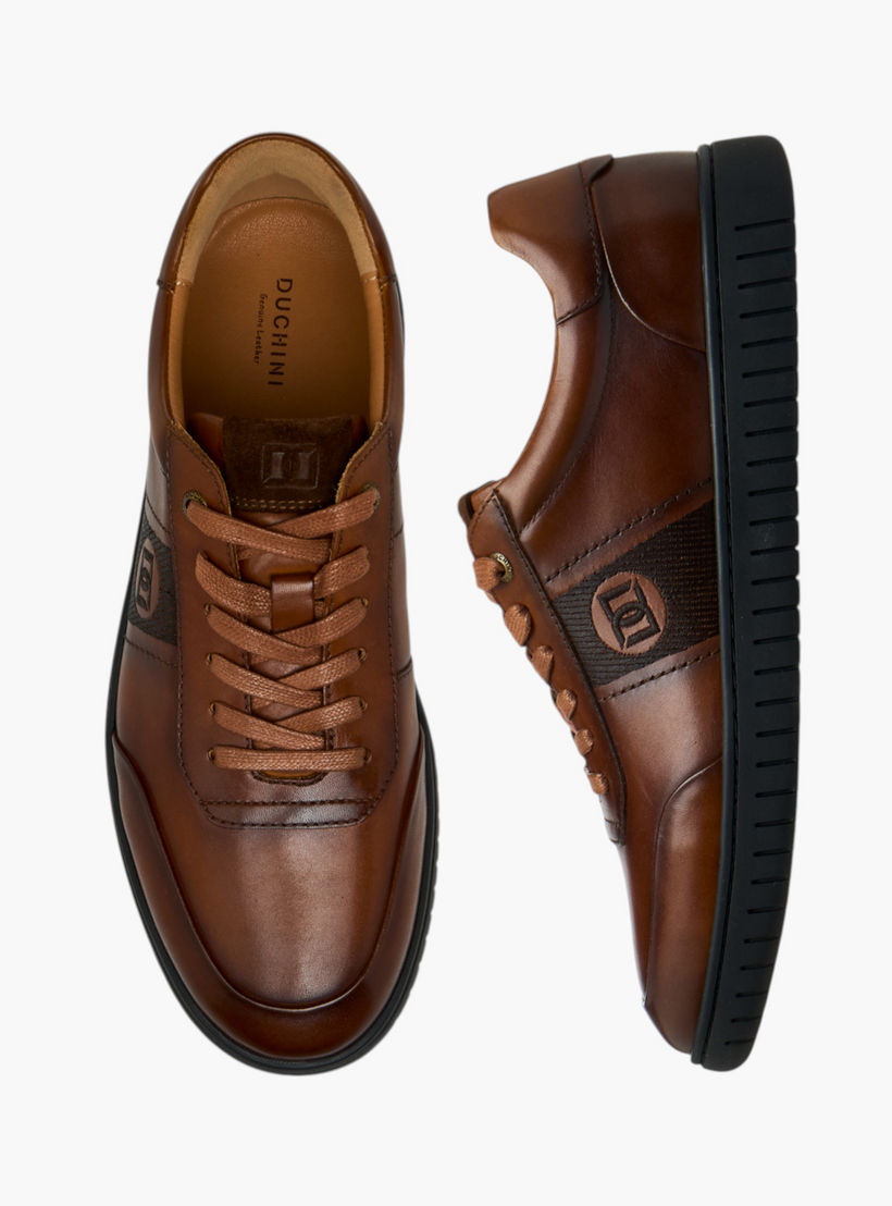 حذاء سنيكرز جلد برباط وتطريز الشعار للرجال من دوتشيني-men-shoes-sneakers-image-1