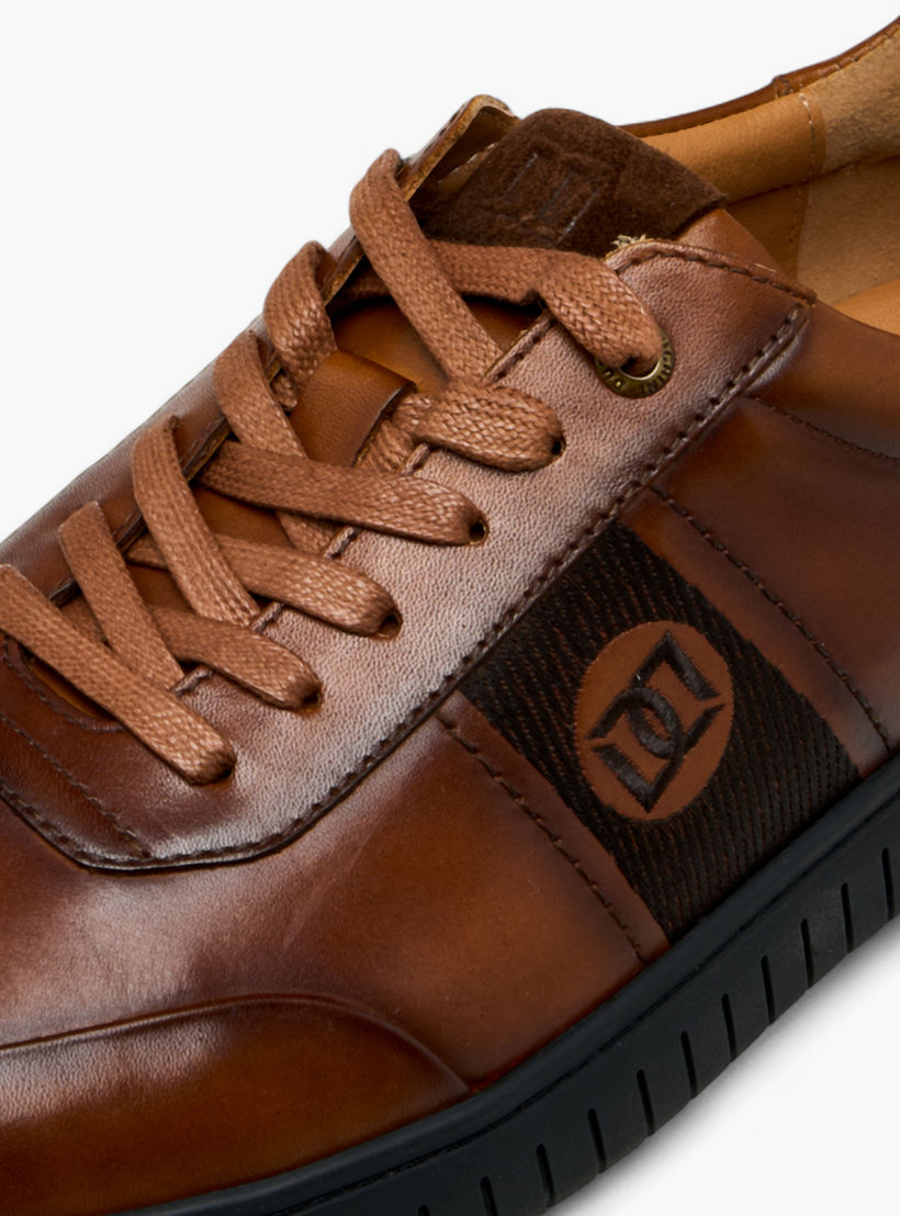 حذاء سنيكرز جلد برباط وتطريز الشعار للرجال من دوتشيني-men-shoes-sneakers-image-4