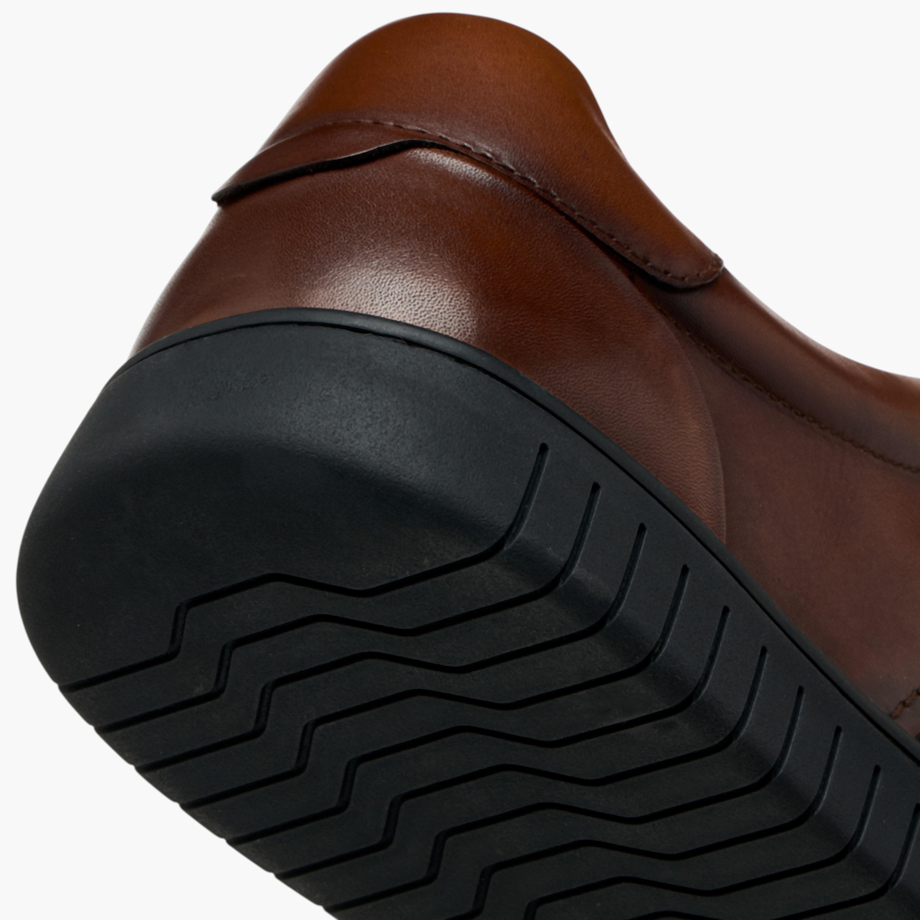 حذاء سنيكرز جلد برباط وتطريز الشعار للرجال من دوتشيني-men-shoes-sneakers-image-5