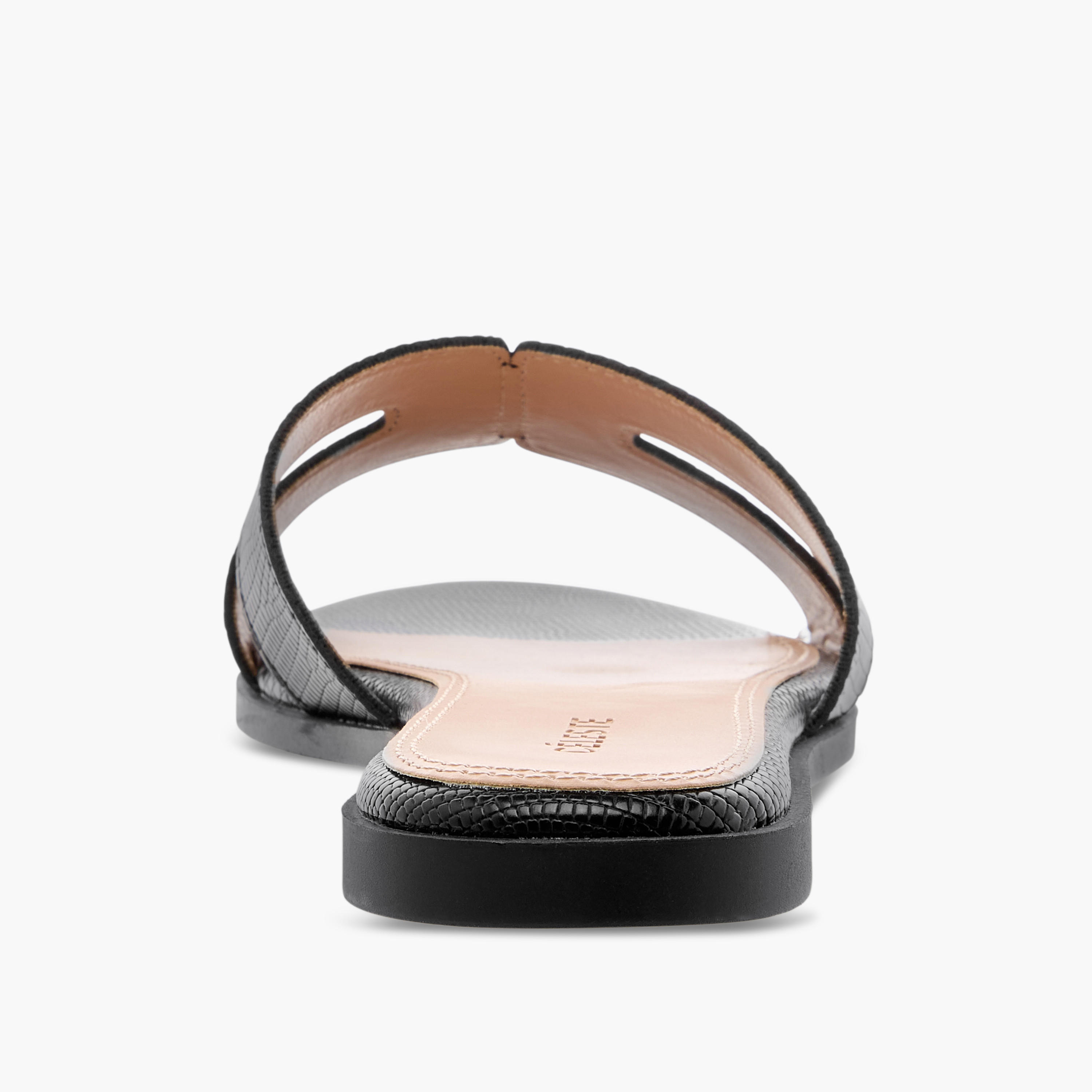 صندل سهل الارتداء بتفاصيل مفرغة من لو كونفورت-women-shoes-flats-sandals-image-5