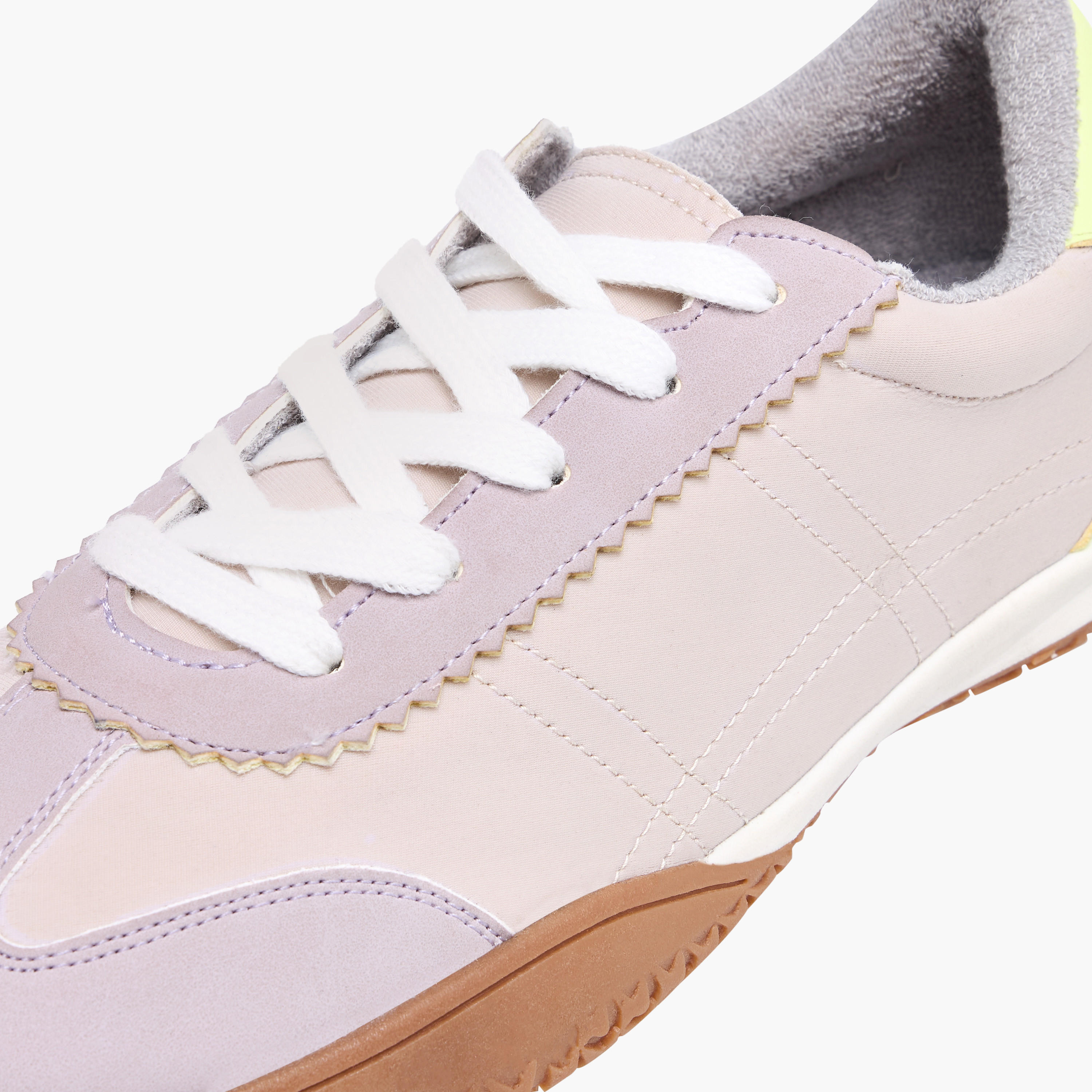 حذاء برباط إغلاق وألواح من فلورا بيلا-women-shoes-sneakers-image-4