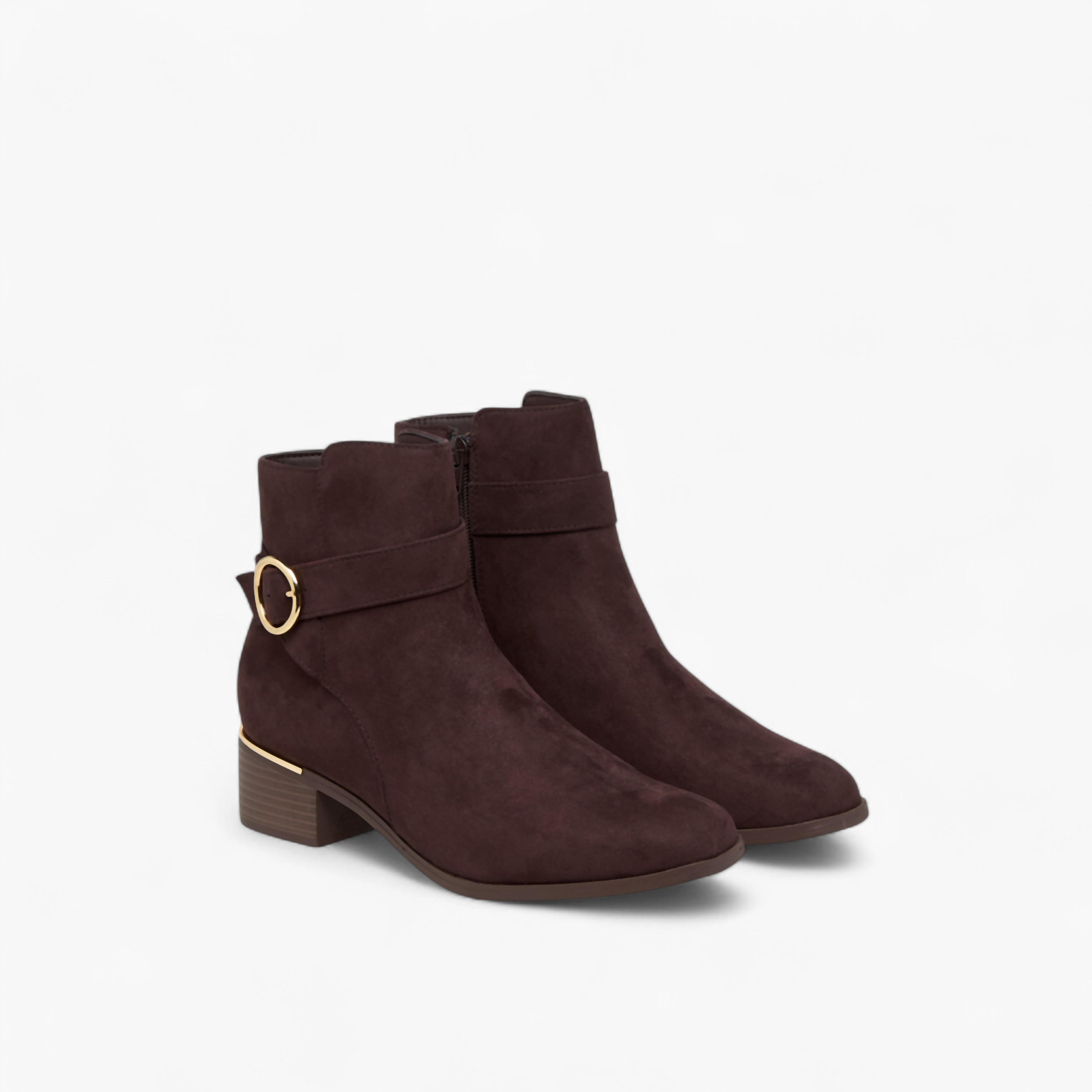 بوت سادة بطول الكاحل وسحاب إغلاق من فلورا بيلا-women-shoes-boots-image-1