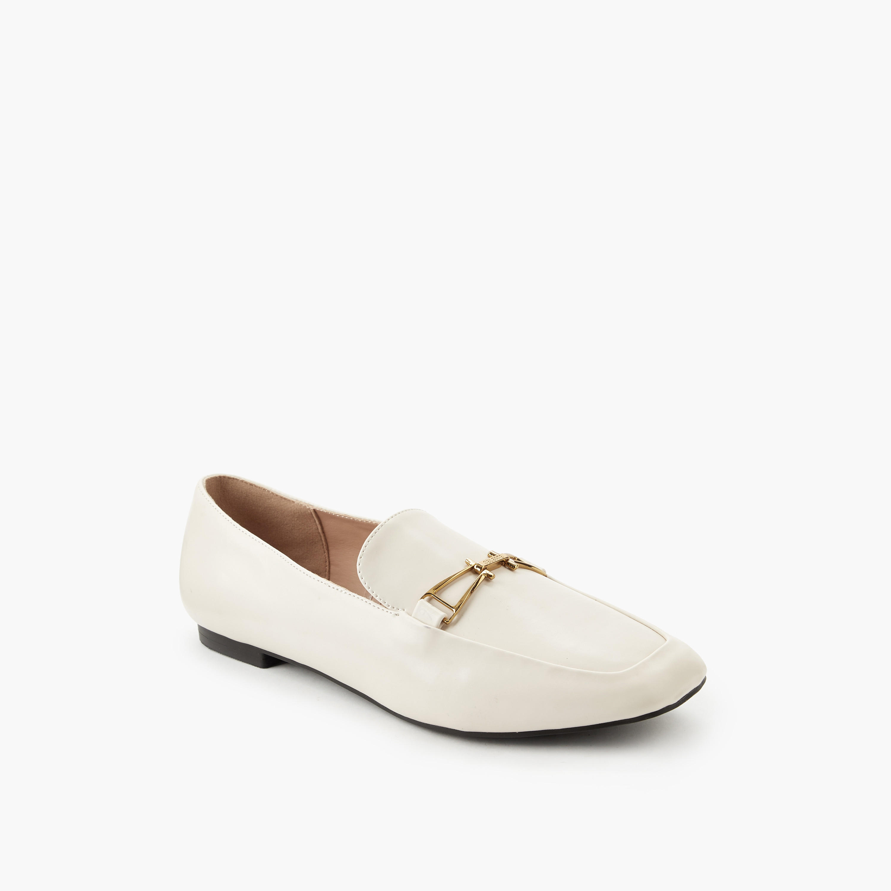 حذاء سهل الارتداء بزينة معدنية للنساء من سيليست-women-shoes-flats-loafers-image-2