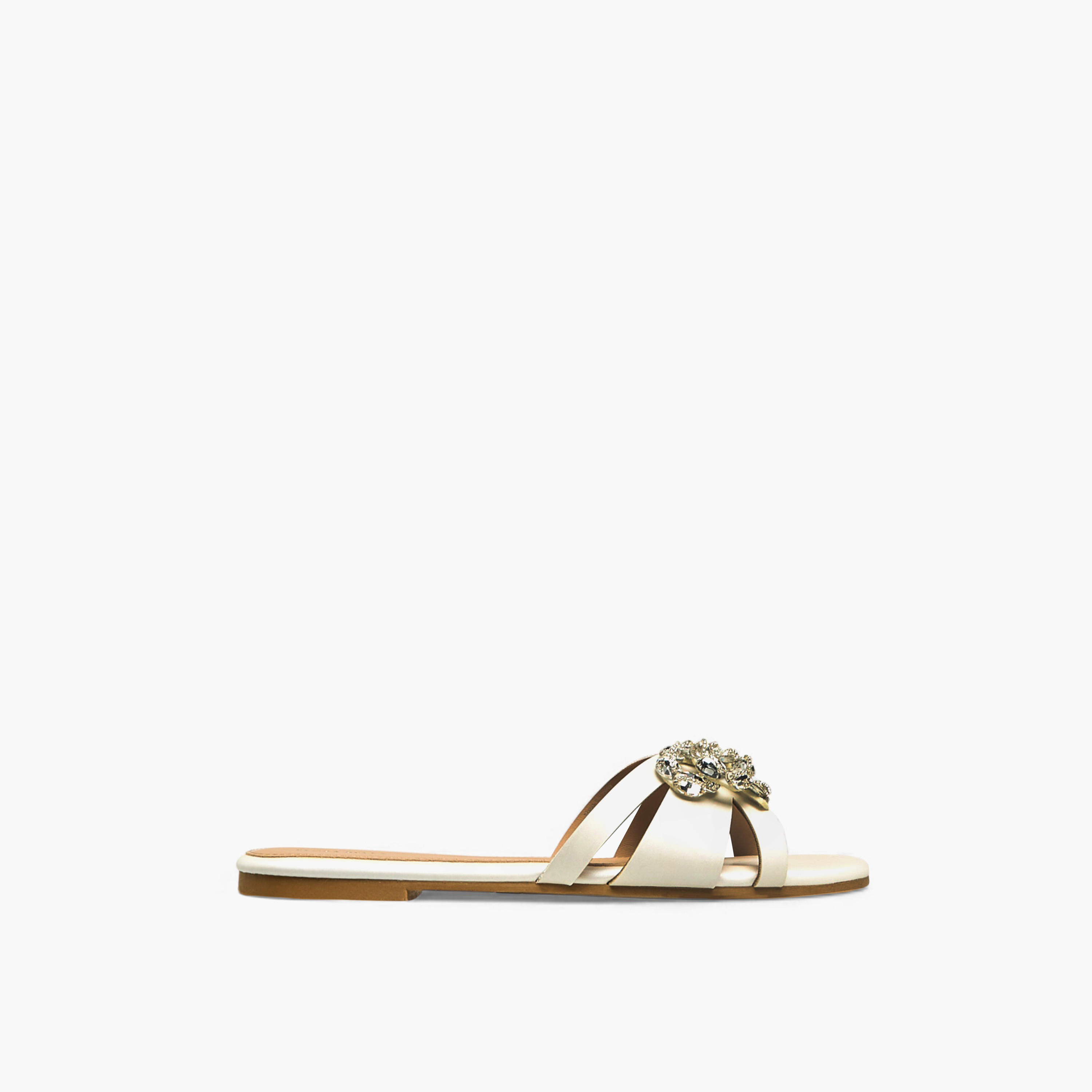 صندل مسطح سهل الارتداء مزين للنساء من فلورا بيلا-women-shoes-flats-sandals-image-3