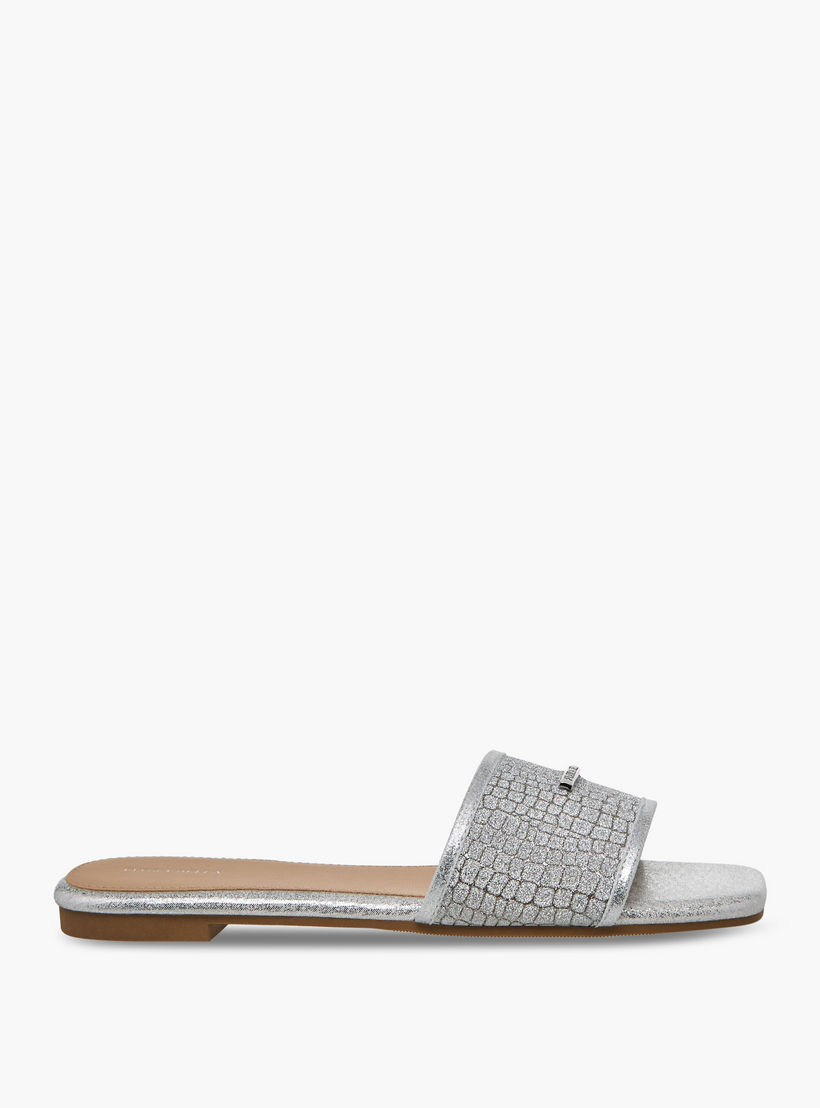 صندل مزين للنساء من فلورا بيلا-women-shoes-flats-sandals-image-3