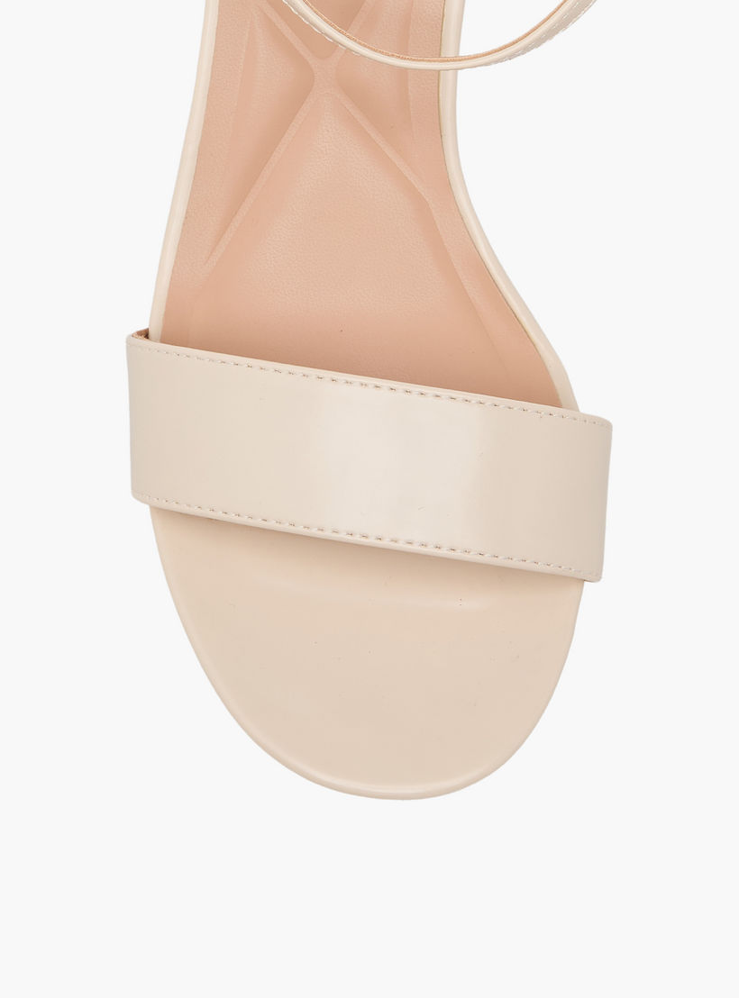 صندل بحزام كاحل وكعب سميك للنساء من سيليست-women-shoes-sandals-heeled-image-4