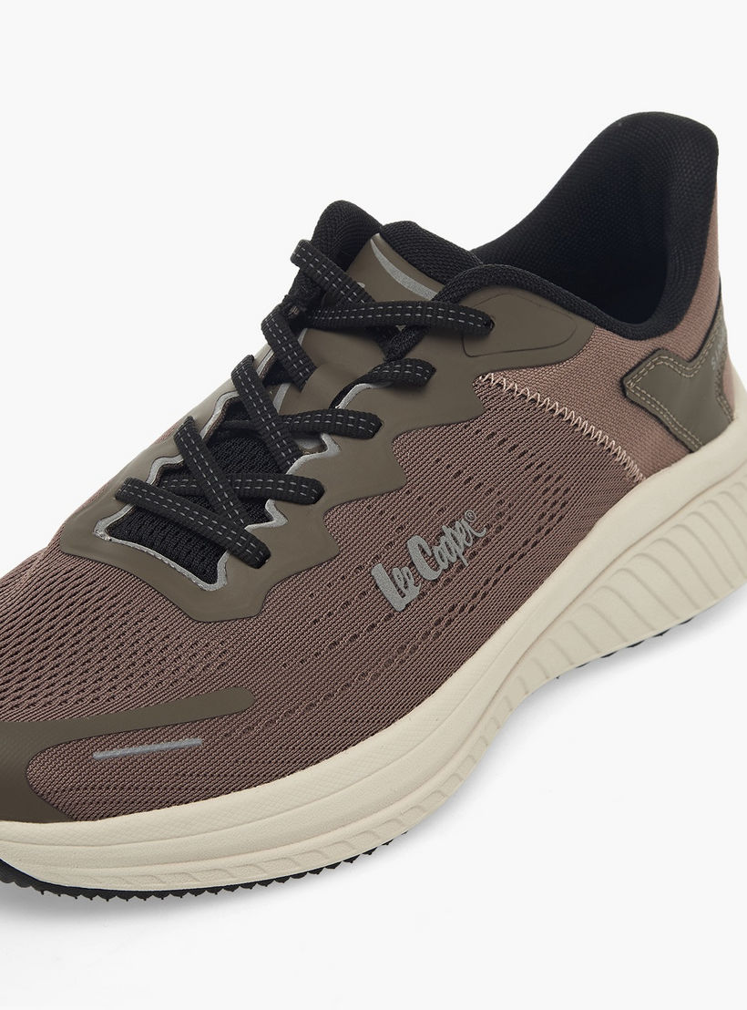 حذاء سنيكرز برباط إغلاق وملمس بارز للرجال من لي كوبر-men-shoes-sneakers-image-4