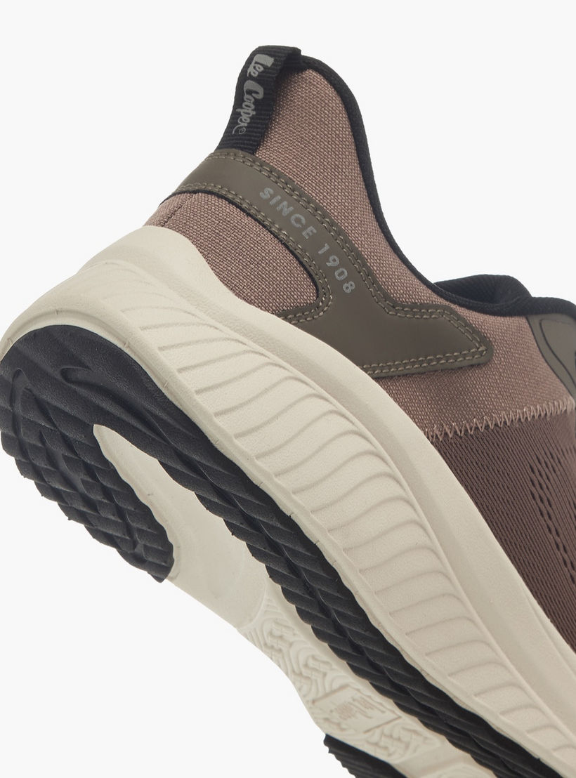 حذاء سنيكرز برباط إغلاق وملمس بارز للرجال من لي كوبر-men-shoes-sneakers-image-5