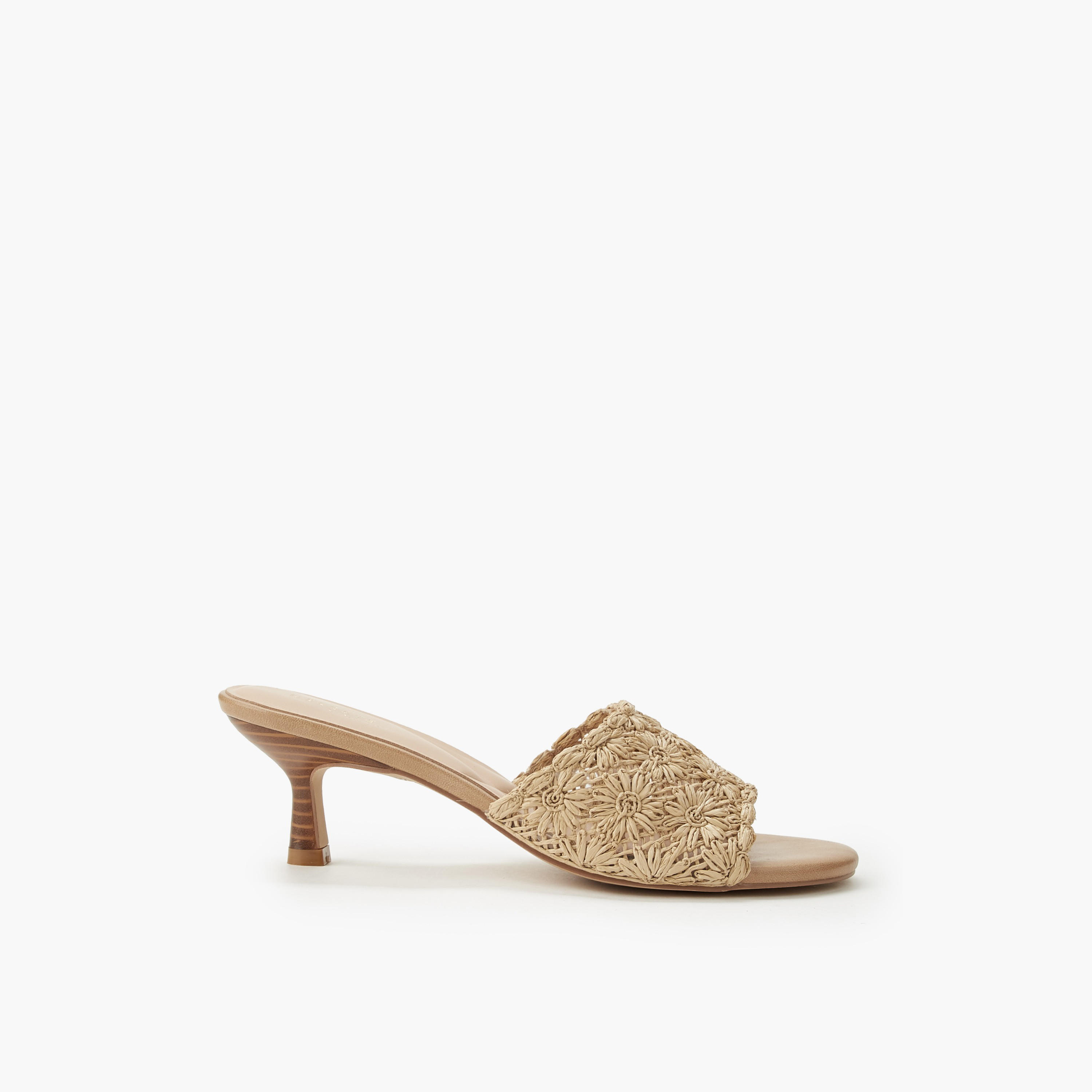 صندل نسائي بكعب كيتن وتصميم ورد من سيليست-women-shoes-sandals-heeled-image-3