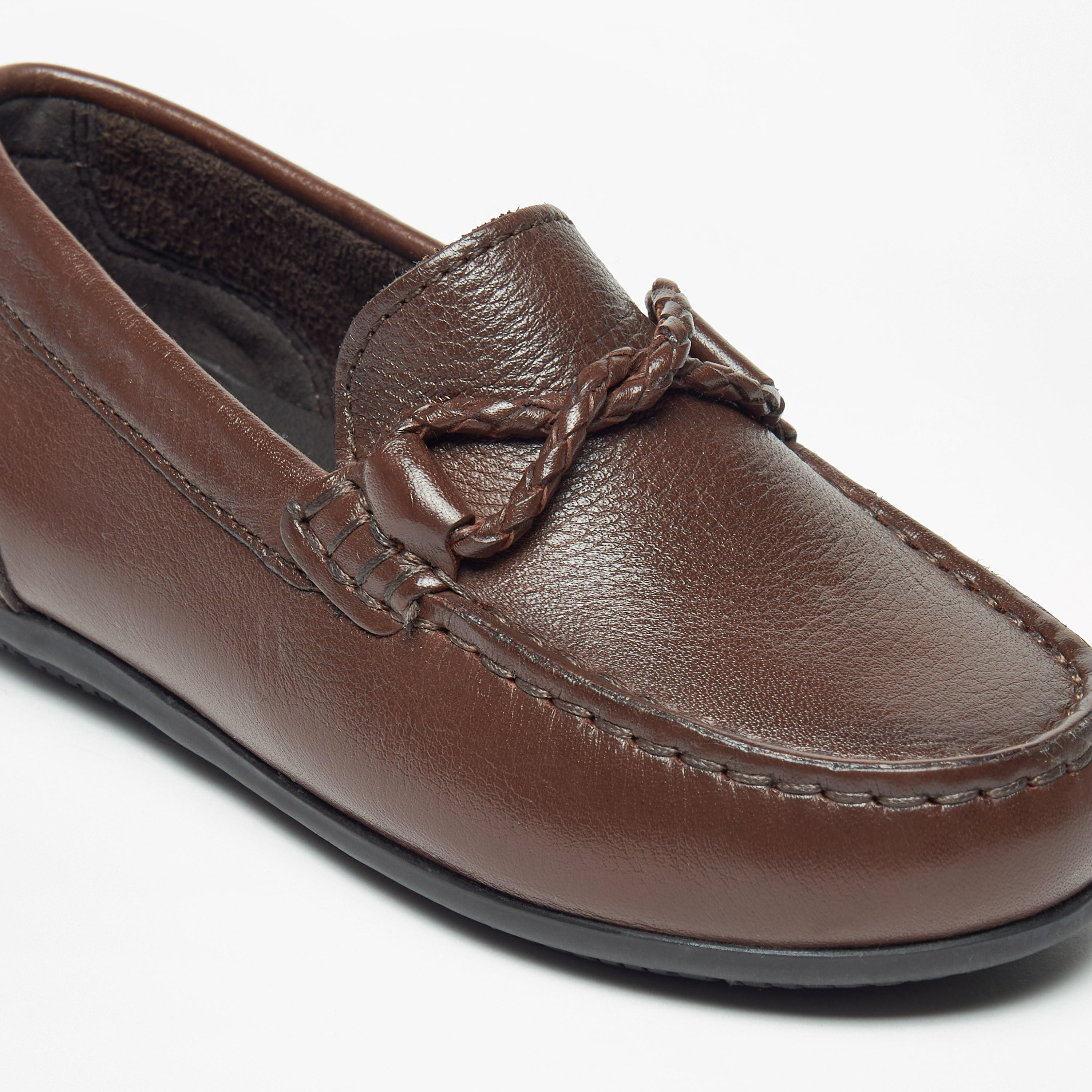 حذاء موكاسين بارز الملمس سادة سهل الارتداء من مستر دوتشيني-boys-shoes-loafers-image-5